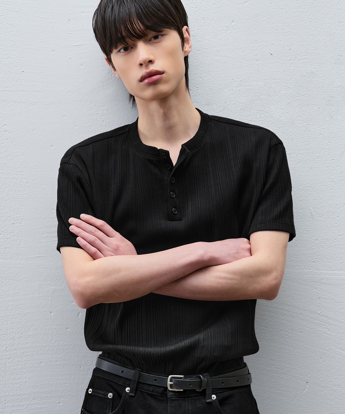 드로우핏(DRAW FIT) 파인 리브드 헨리넥 하프 티셔츠 [BLACK]