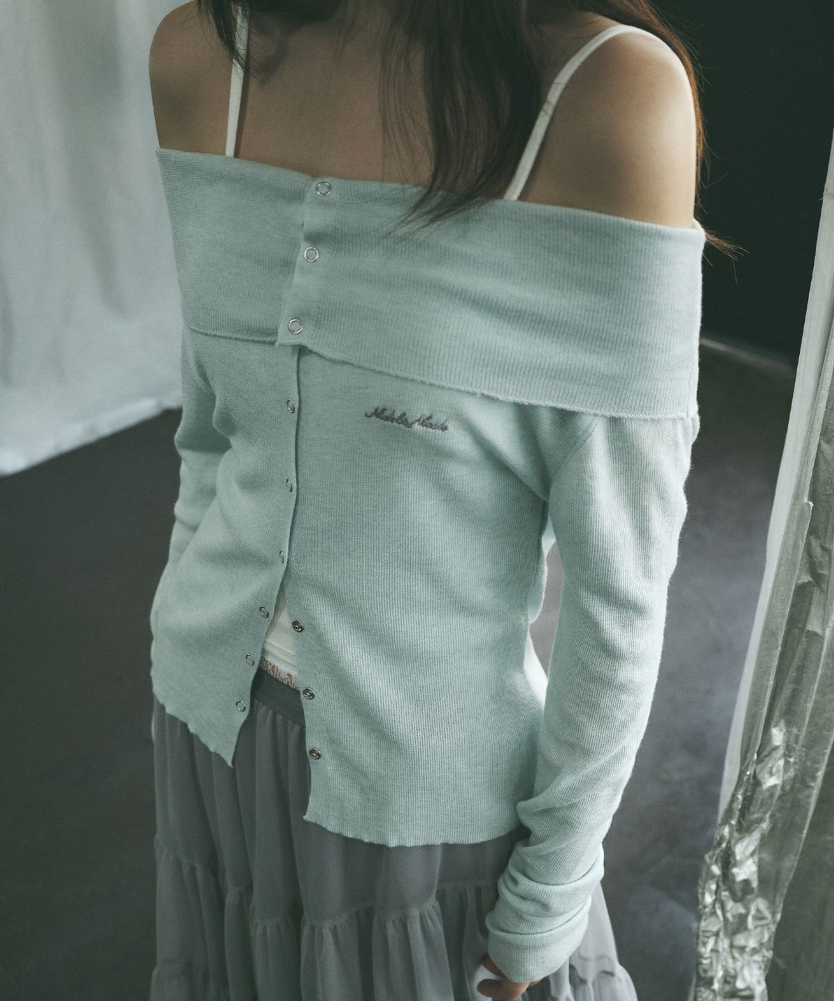 닉앤니콜(NICK&NICOLE) OFF SHOULDER BUTTON CARDIGAN_SKY BLUE