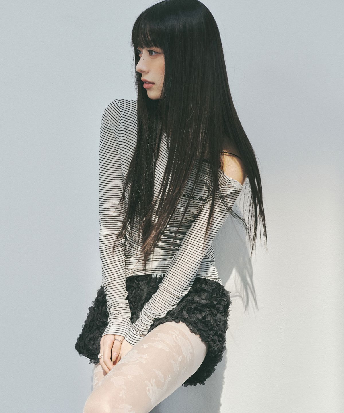 닉앤니콜(NICK&NICOLE) STRIPE DRAPE NECK TOP_IVORY