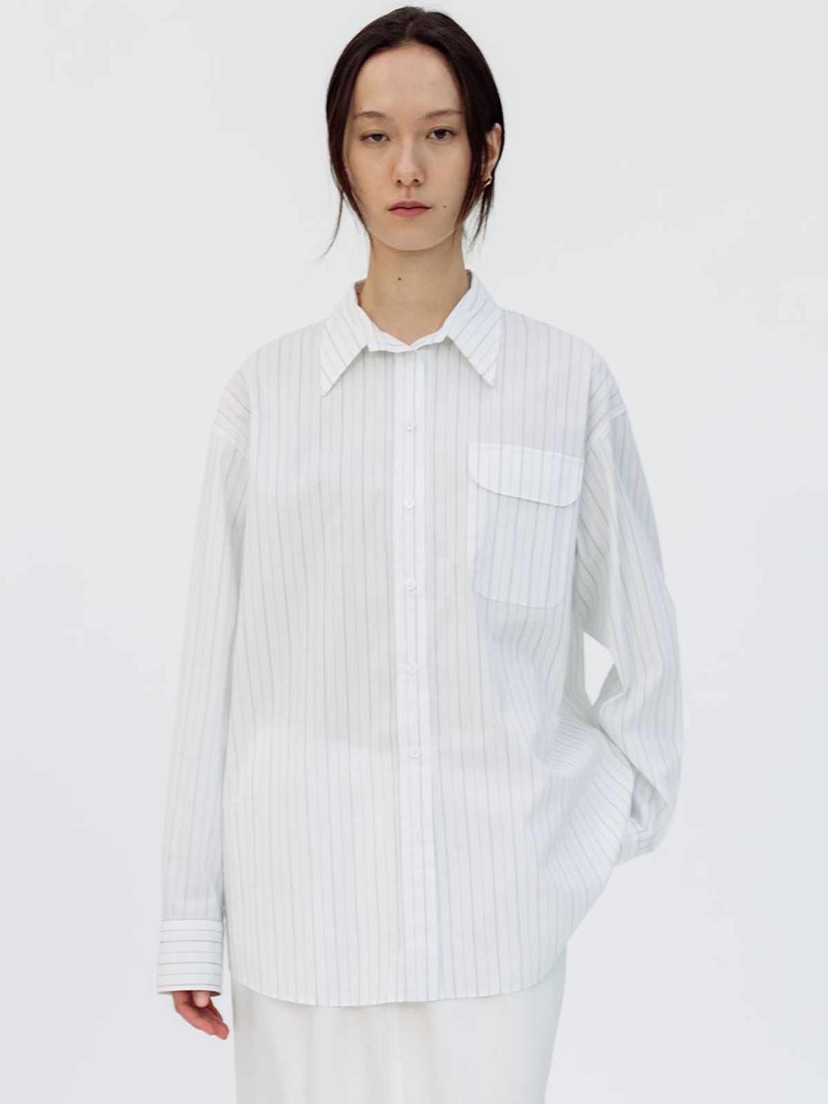 르비에르(LVIR) STRIPED OVER-FIT SHIRT (WHITE)
