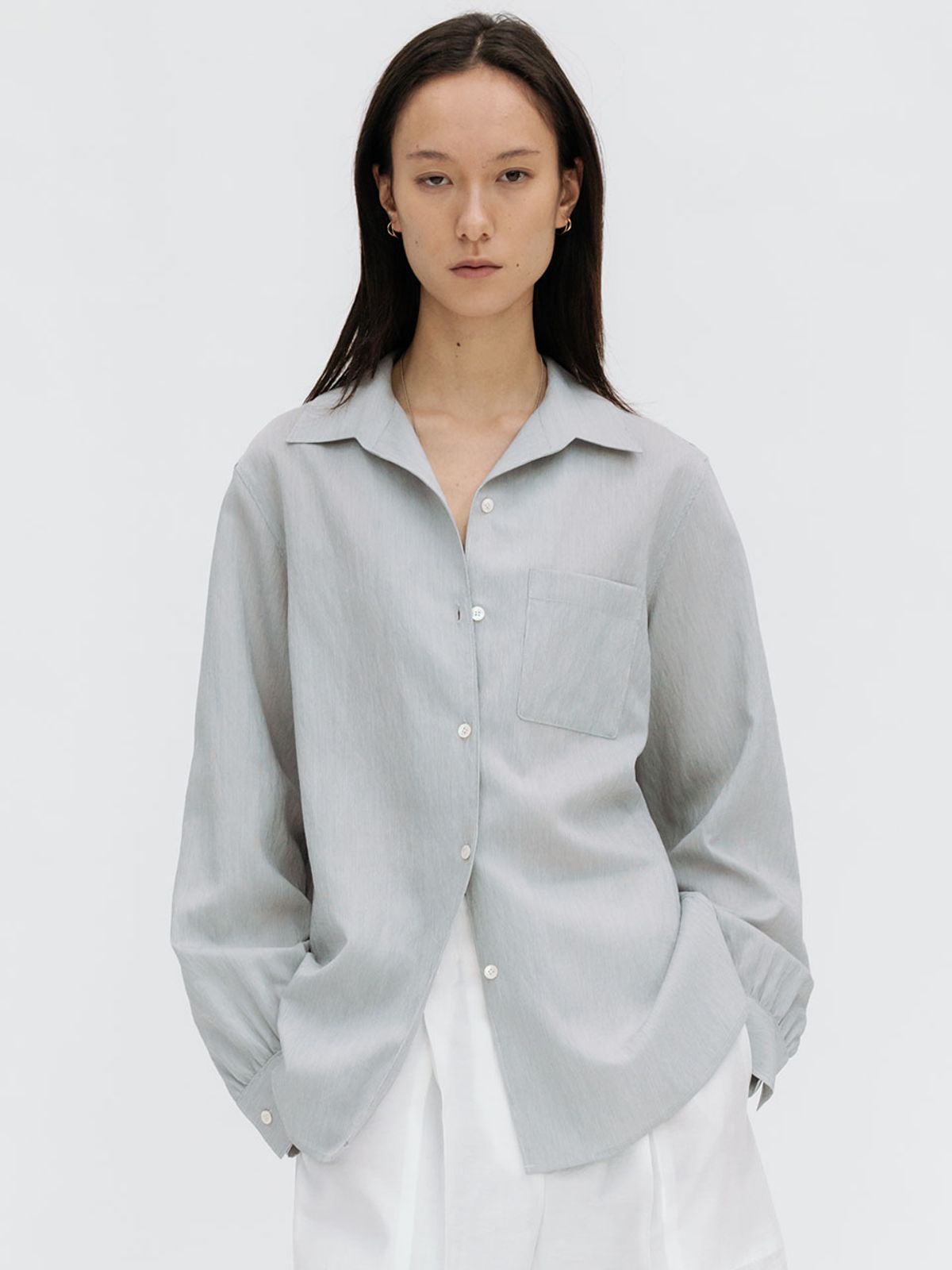 르비에르(LVIR) STRIPE OPEN COLLARED BLOUSE (BLACK)
