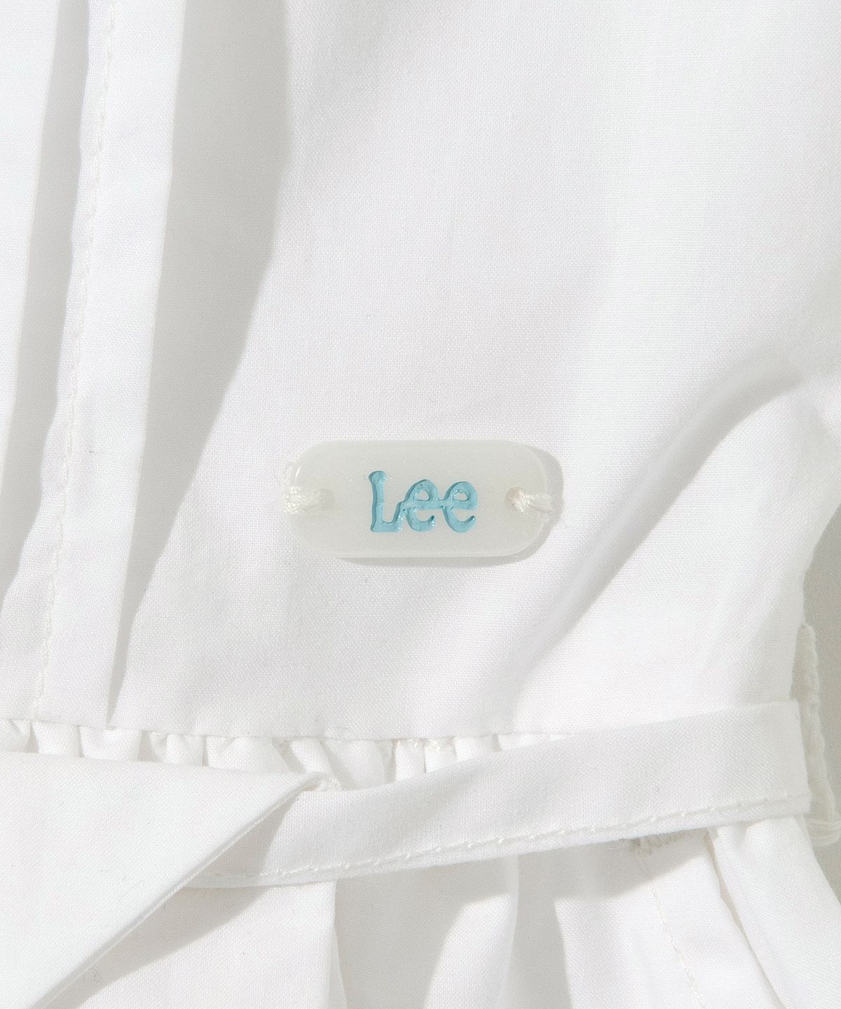 리(LEE) 우먼 핀턱 슬리브리스 롱 원피스 화이트