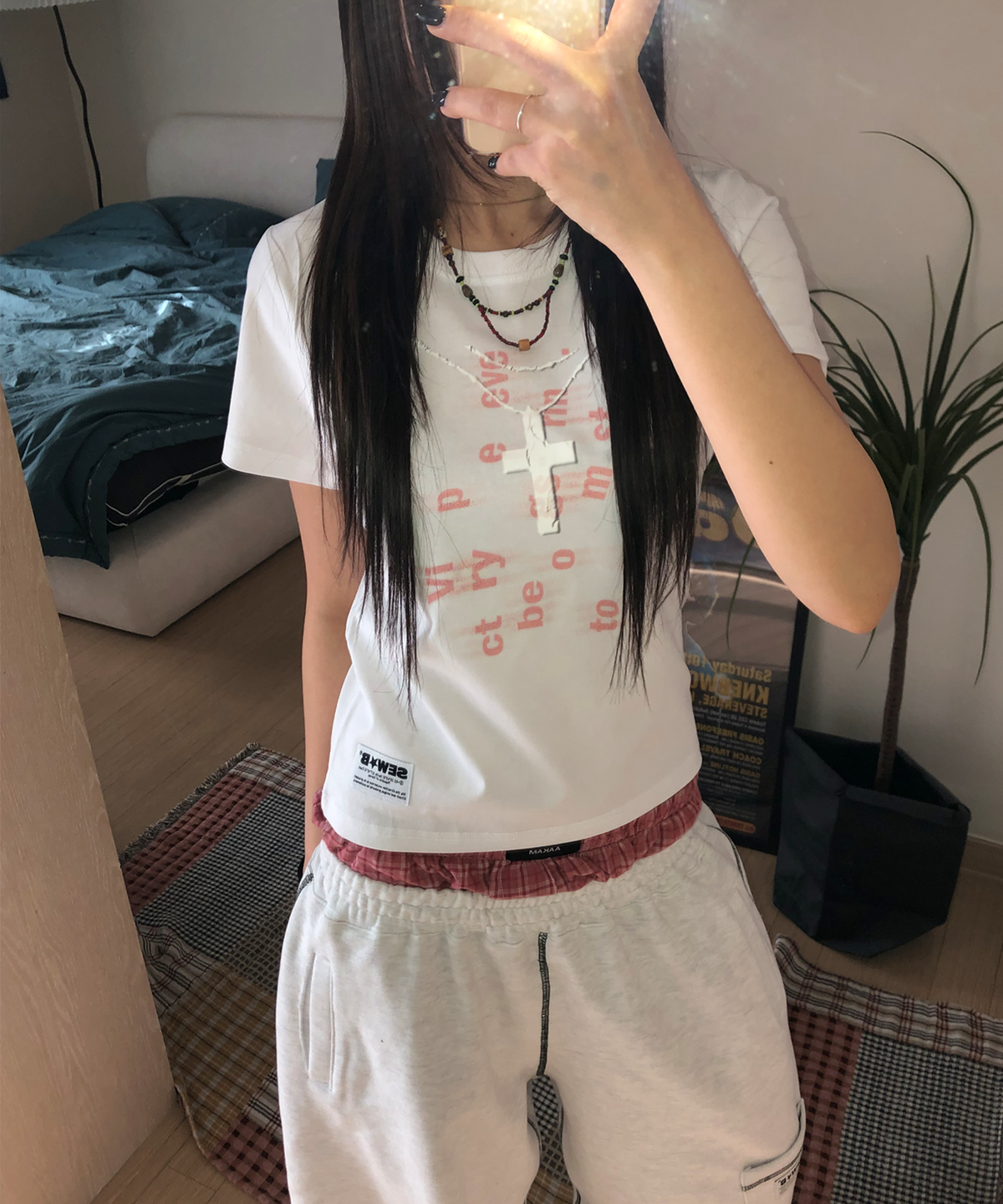 쏘비(SEW-B) necksss 세미크롭 반팔티 [화이트]