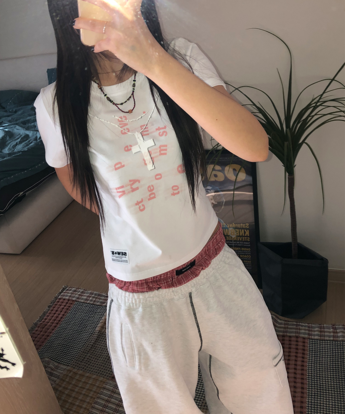 쏘비(SEW-B) necksss 세미크롭 반팔티 [화이트]