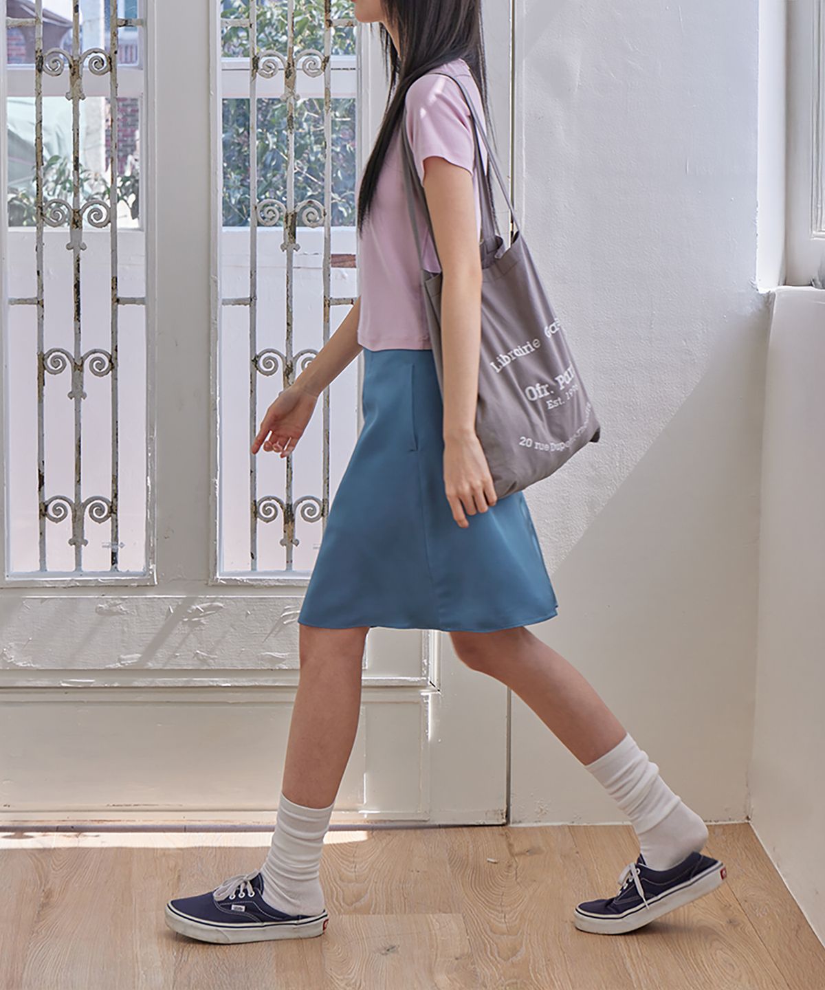 런던다다(LONDONDADA) Silky Satin Midi Skirt, BLUE