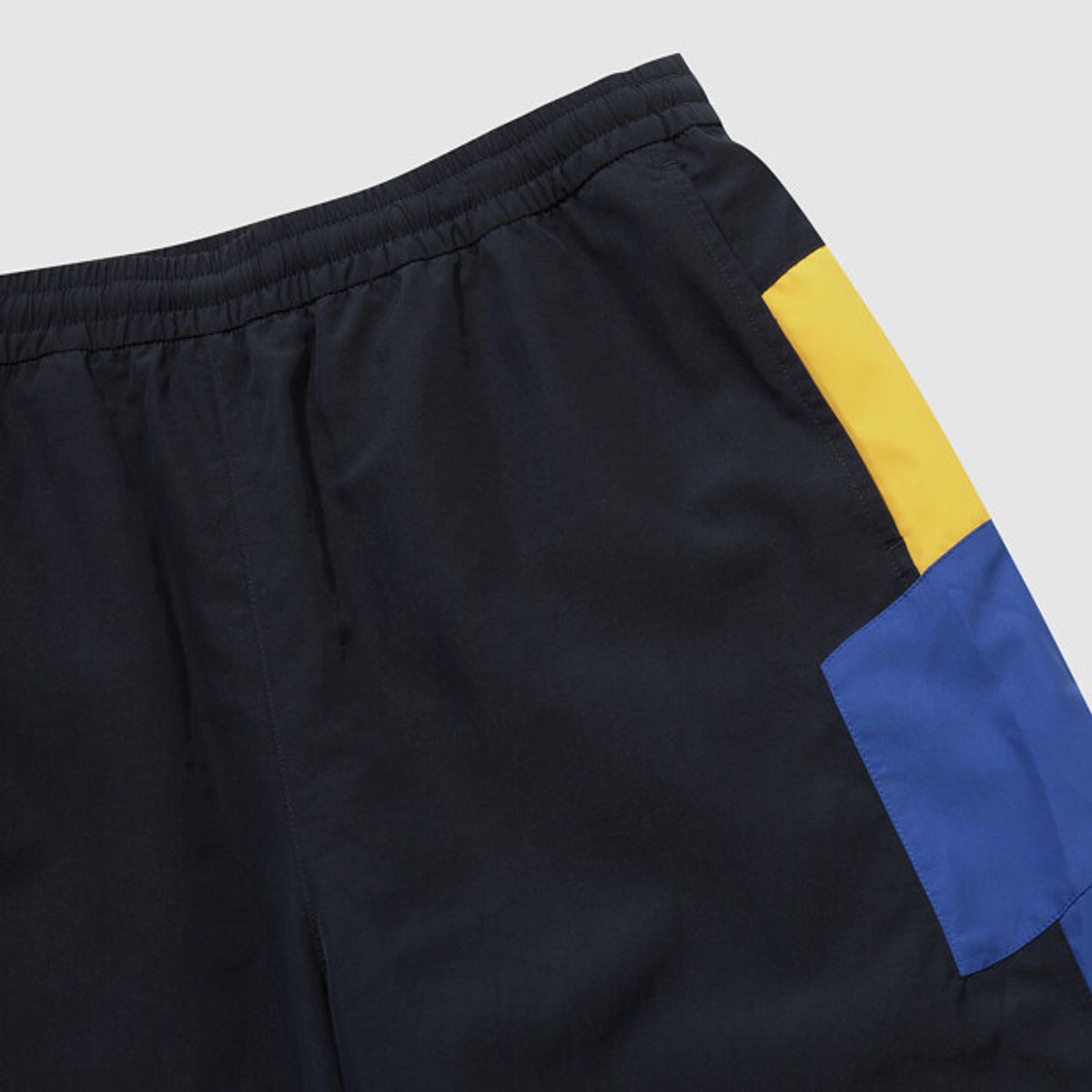 엄브로(UMBRO) HBL OG 컬러블럭 5부 반바지 네이비 UR221CHP56