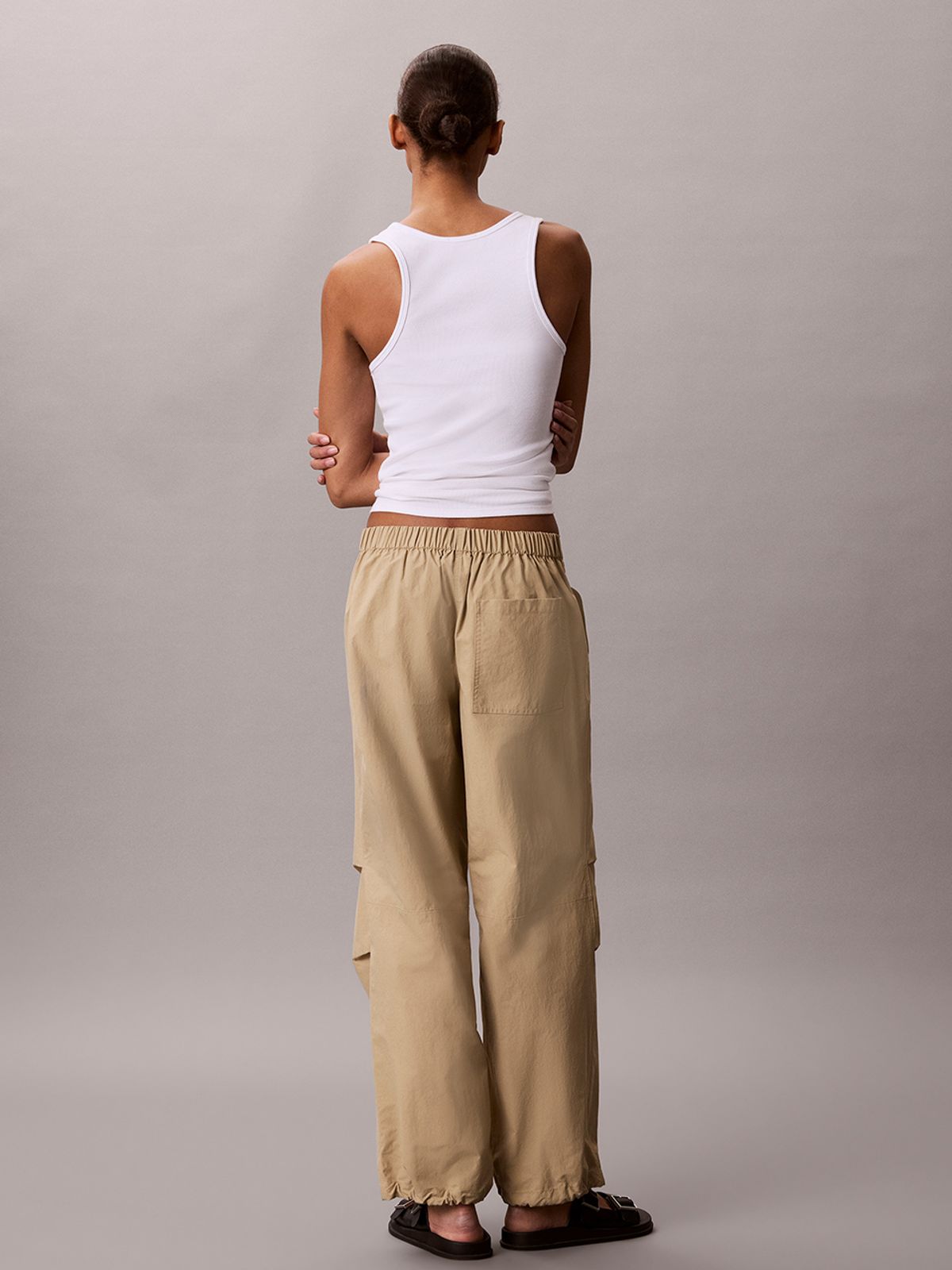 캘빈클라인 진(CALVIN KLEIN JEANS) 여성 크링클 나일론 팬츠 47G636G PBE