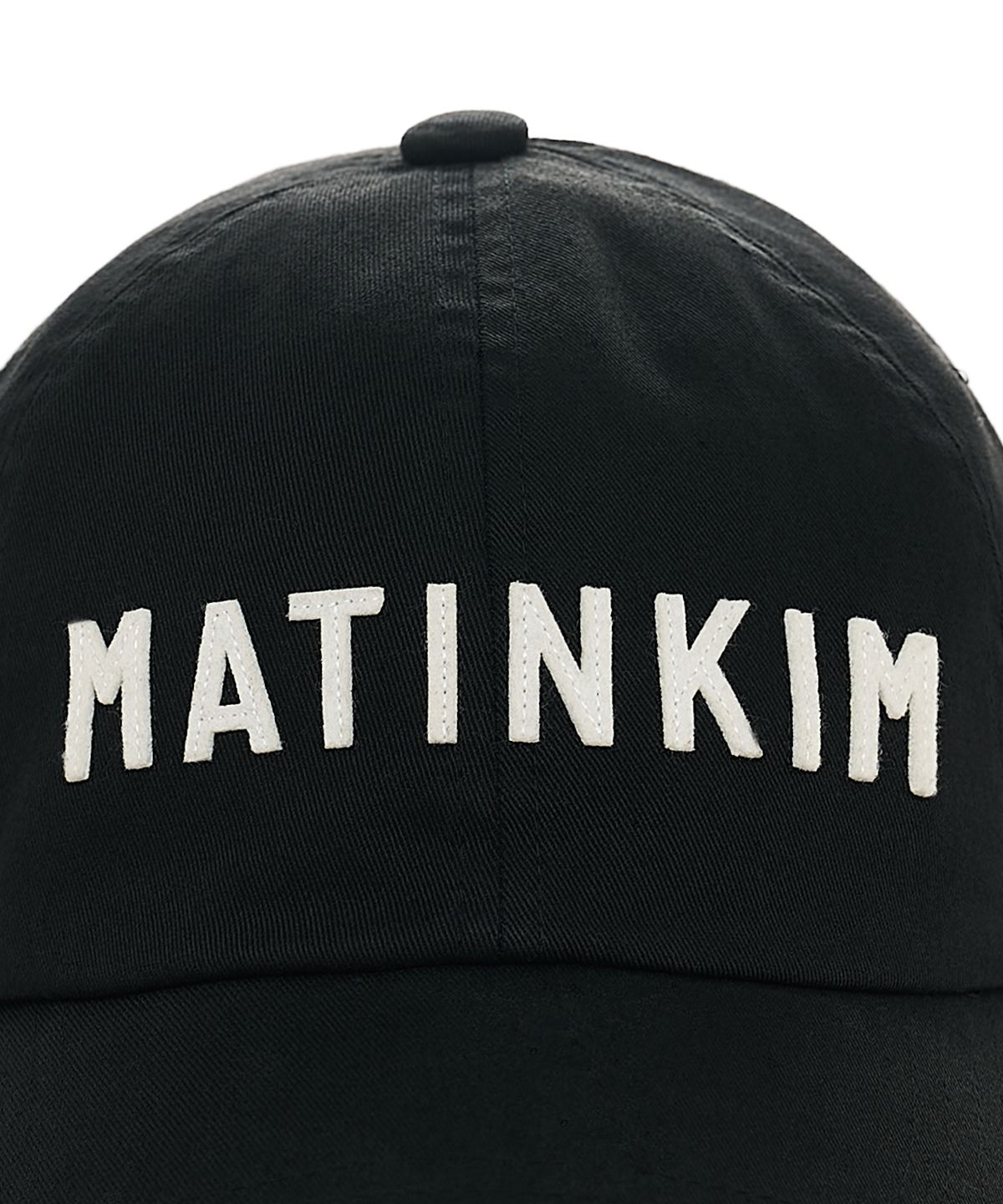 마뗑킴(MATIN KIM) APPLIQUE FELT LOGO BALL CAP IN BLACK
