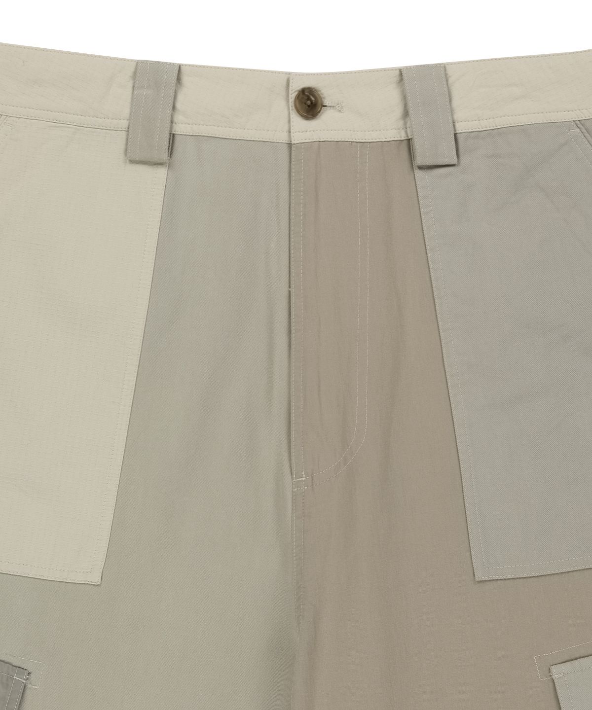 마뗑킴(MATIN KIM) PATCHWORK CARGO BERMUDA PANTS FOR MEN IN BEIGE