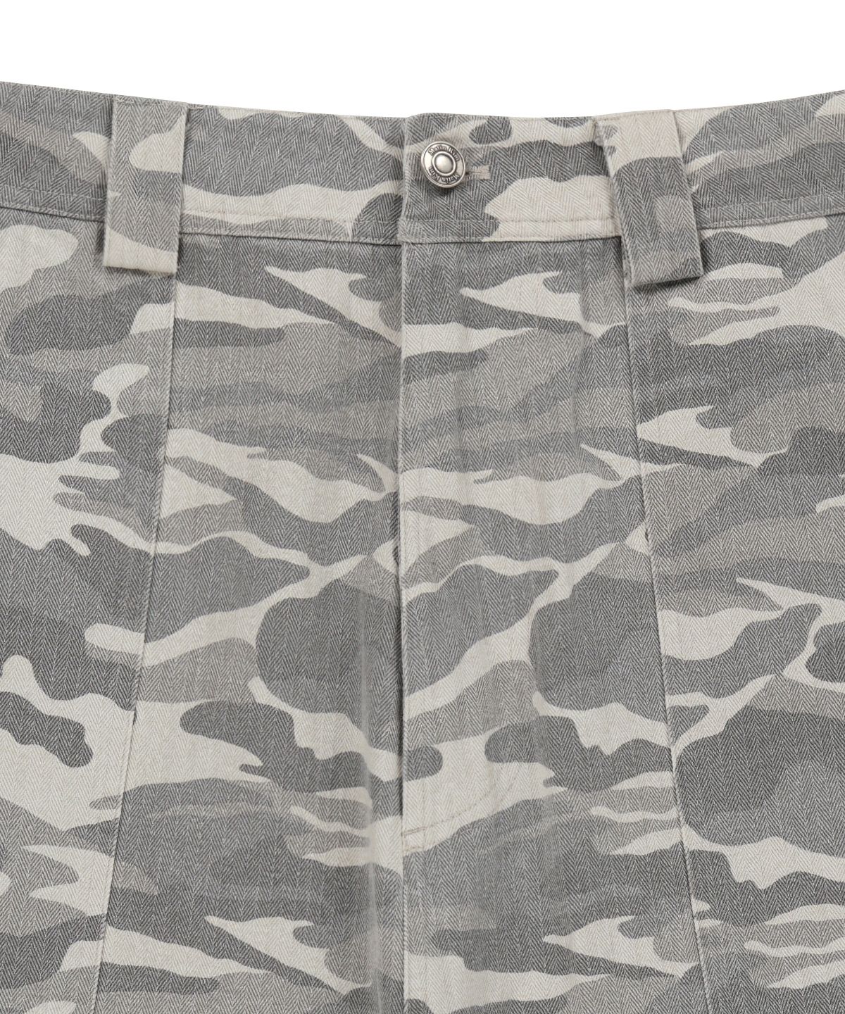 마뗑킴(MATIN KIM) CAMOUFLAGE CARGO BERMUDA PANTS FOR MEN IN GREY