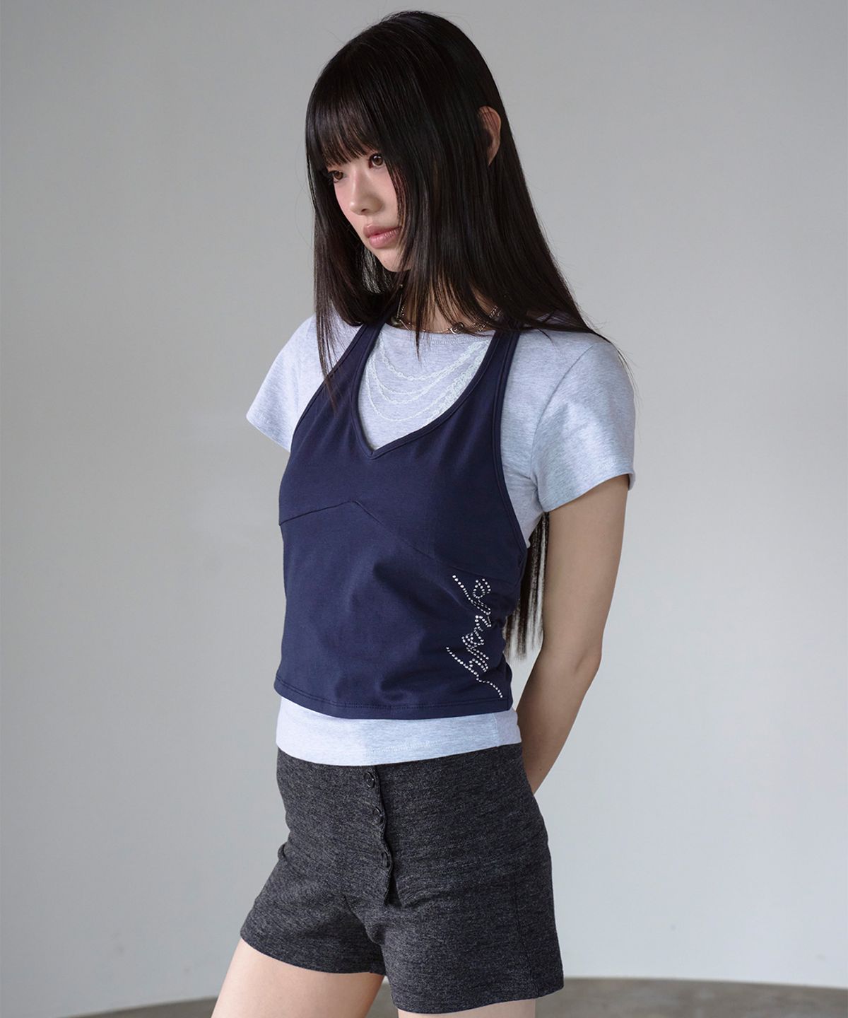 프렌다(PRENDA) CURVED LAYERED GRAPHIC TOP NAVY