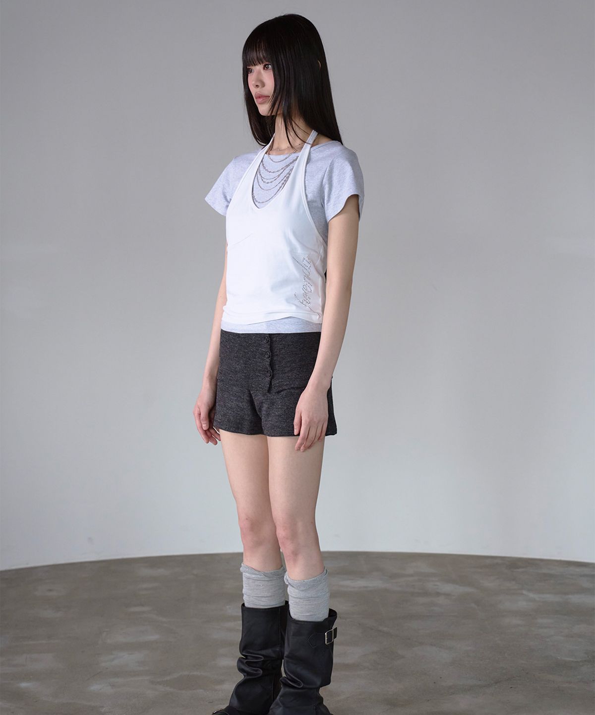 프렌다(PRENDA) CURVED LAYERED GRAPHIC TOP WHITE