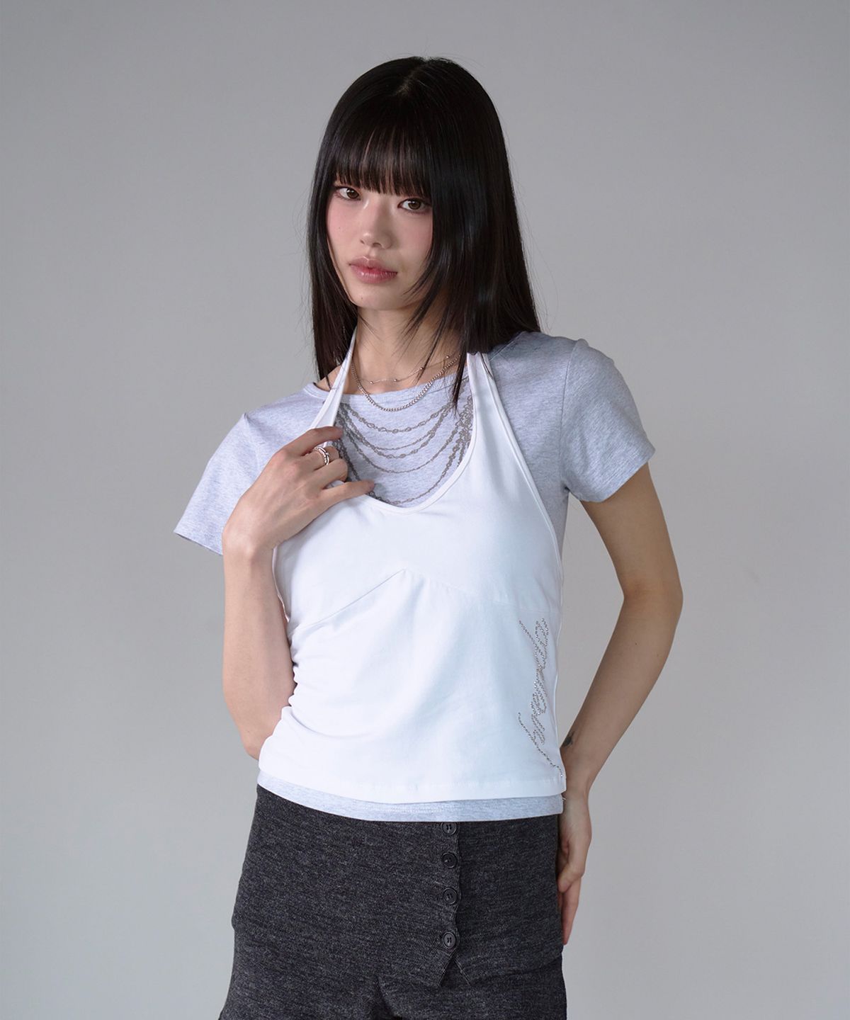 프렌다(PRENDA) CURVED LAYERED GRAPHIC TOP WHITE
