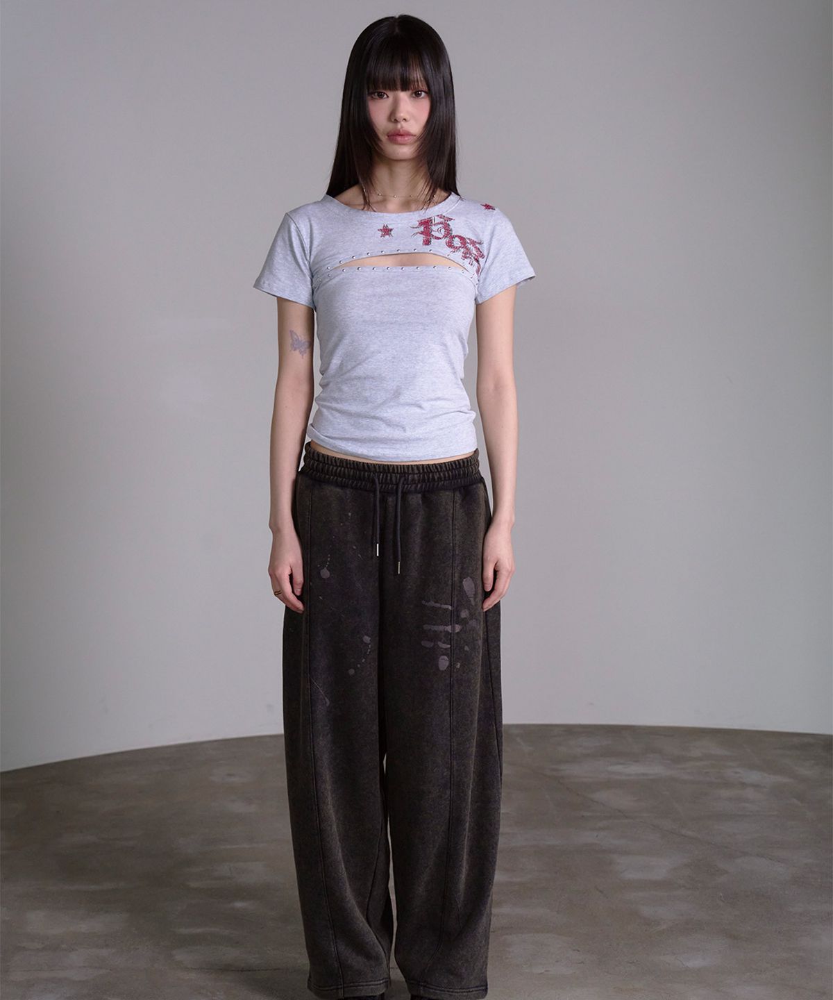 프렌다(PRENDA) CUT OUT STAR STUD TEE GRAY