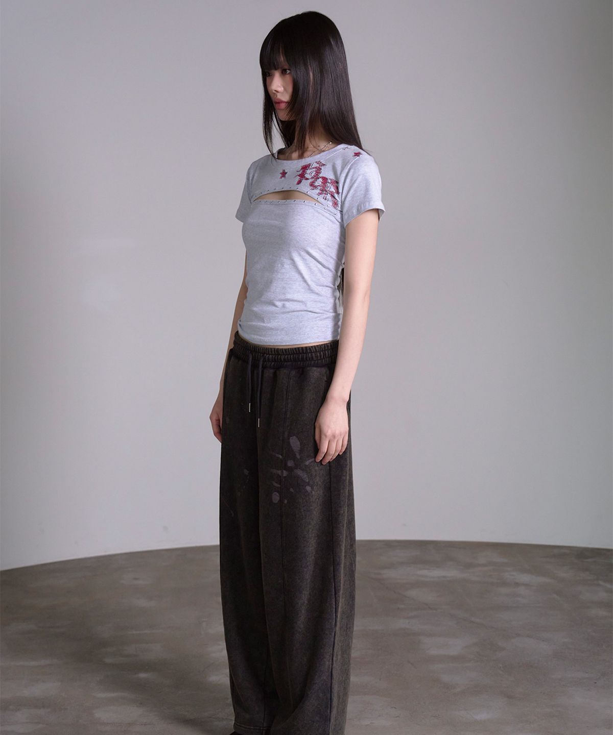 프렌다(PRENDA) CUT OUT STAR STUD TEE GRAY