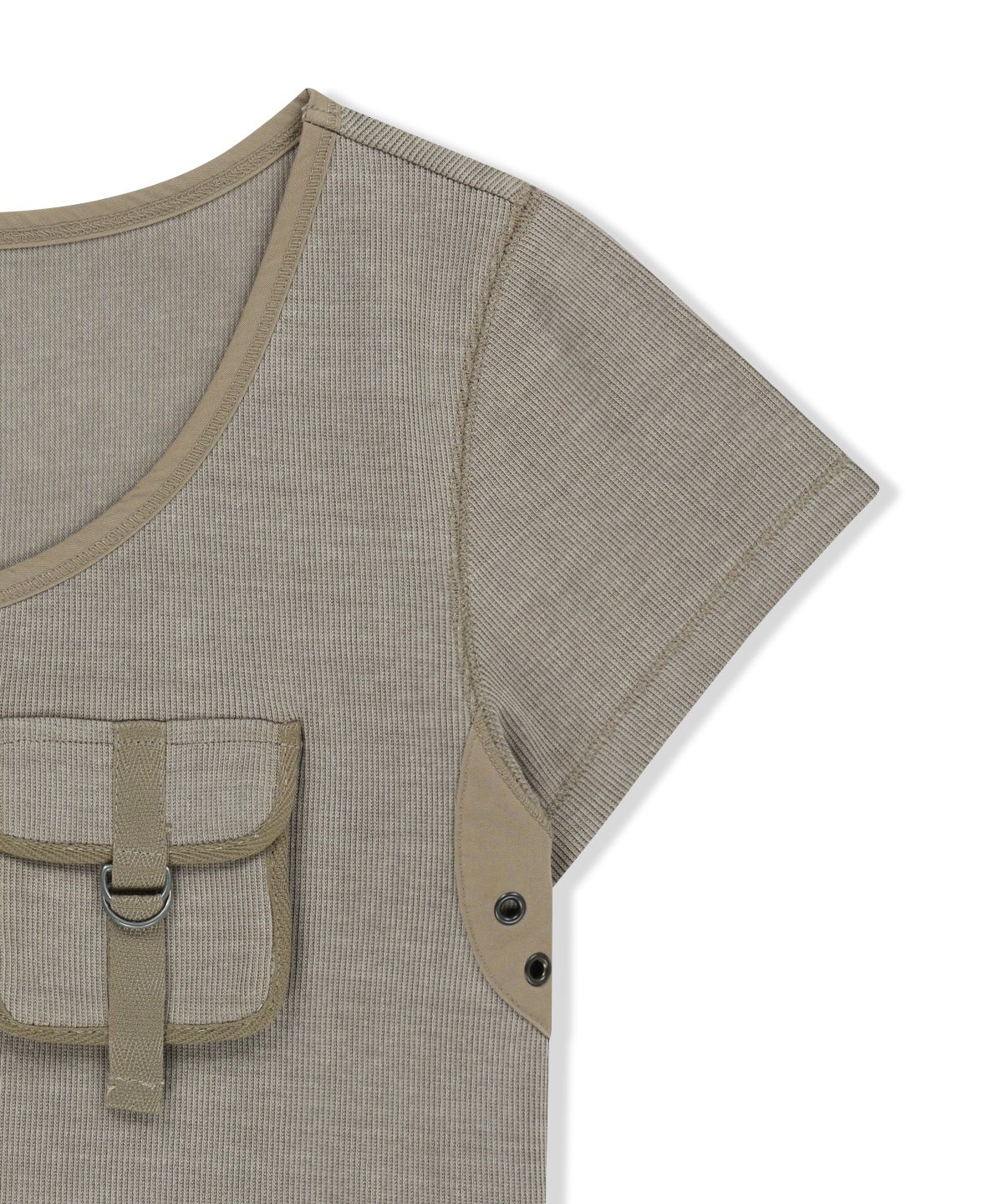 마뗑킴(MATIN KIM) POCKET POINT SLIM FIT TOP IN BEIGE