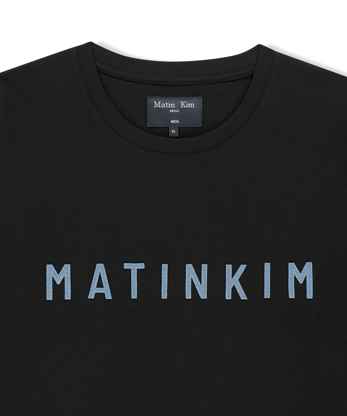 마뗑킴(MATIN KIM) APPLIQUE FELT LOGO TOP FOR MEN IN STRONG BLACK