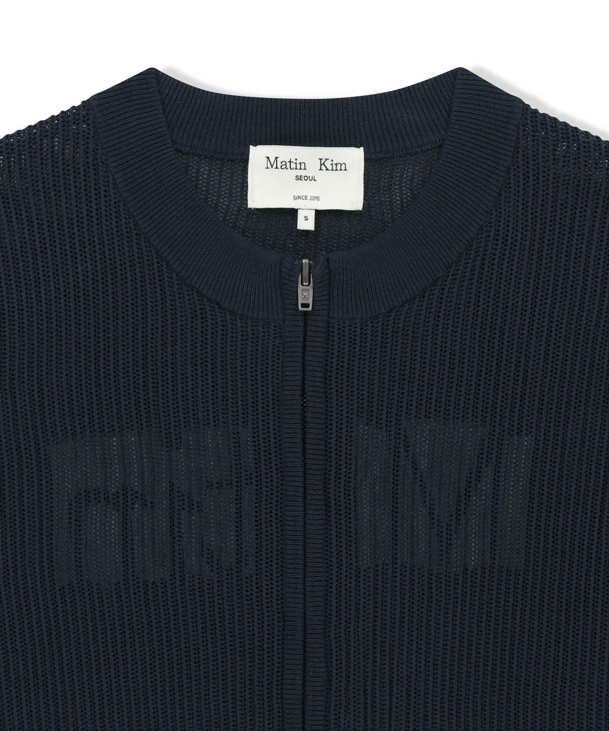 마뗑킴(MATIN KIM) BACK LOGO JACQUARD MESH KNIT ZIP UP IN NAVY