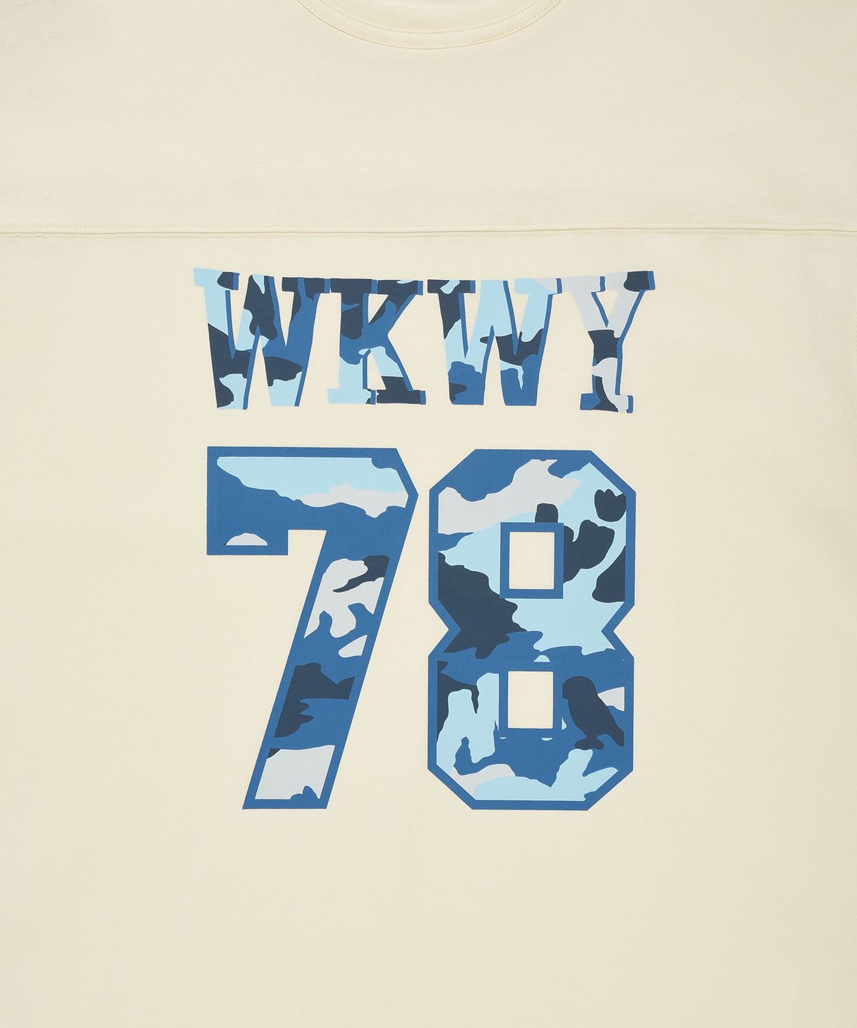 와키윌리(WACKY WILLY) 절개 타이포 반팔티셔츠 크림