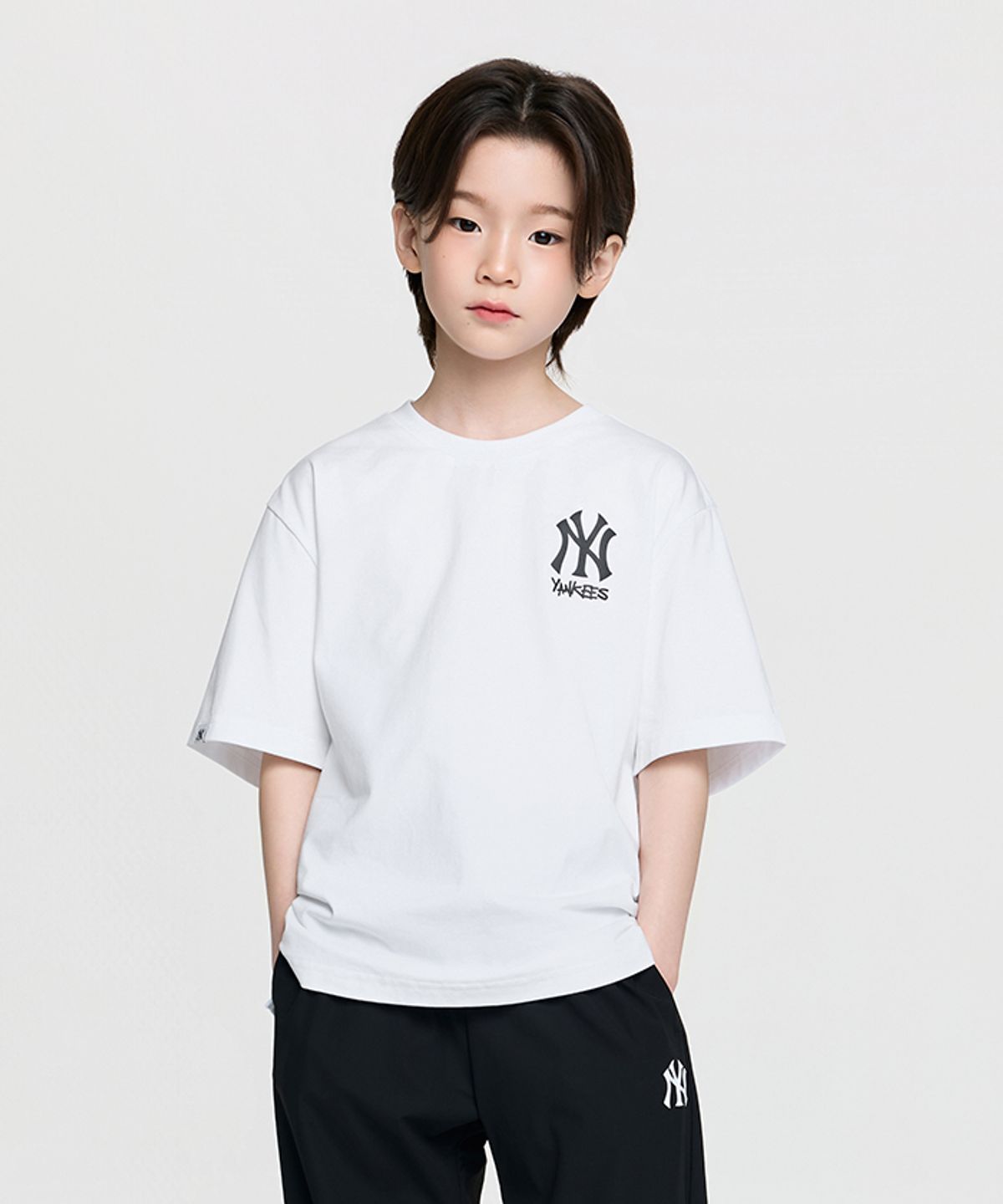 엠엘비 키즈(MLB KIDS) 스트릿 서핑 바크 아트웍 티셔츠 NY (White)