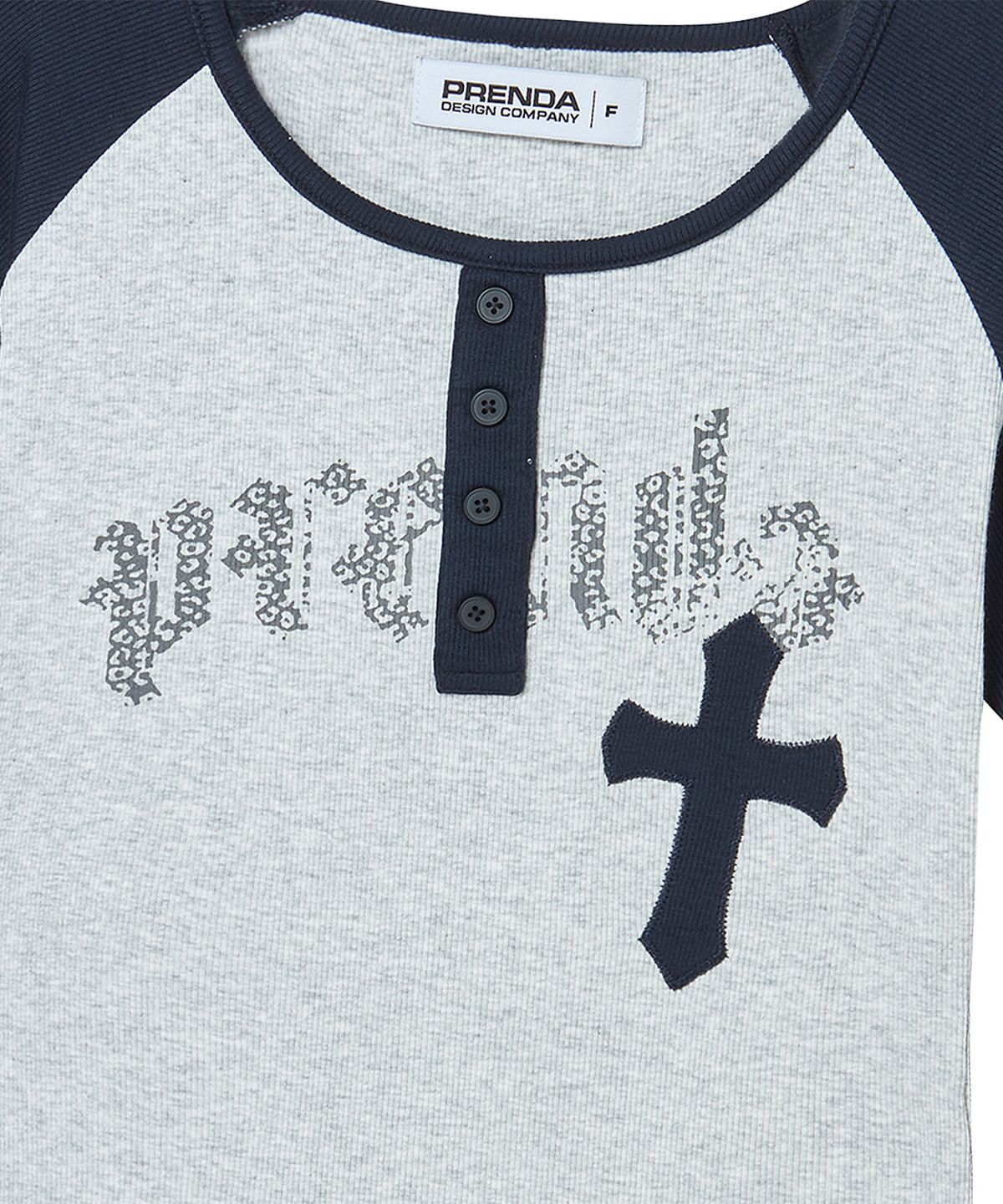 프렌다(PRENDA) CROSS APPLIQUE RAGLAN SHORT SLEEVE GRAY