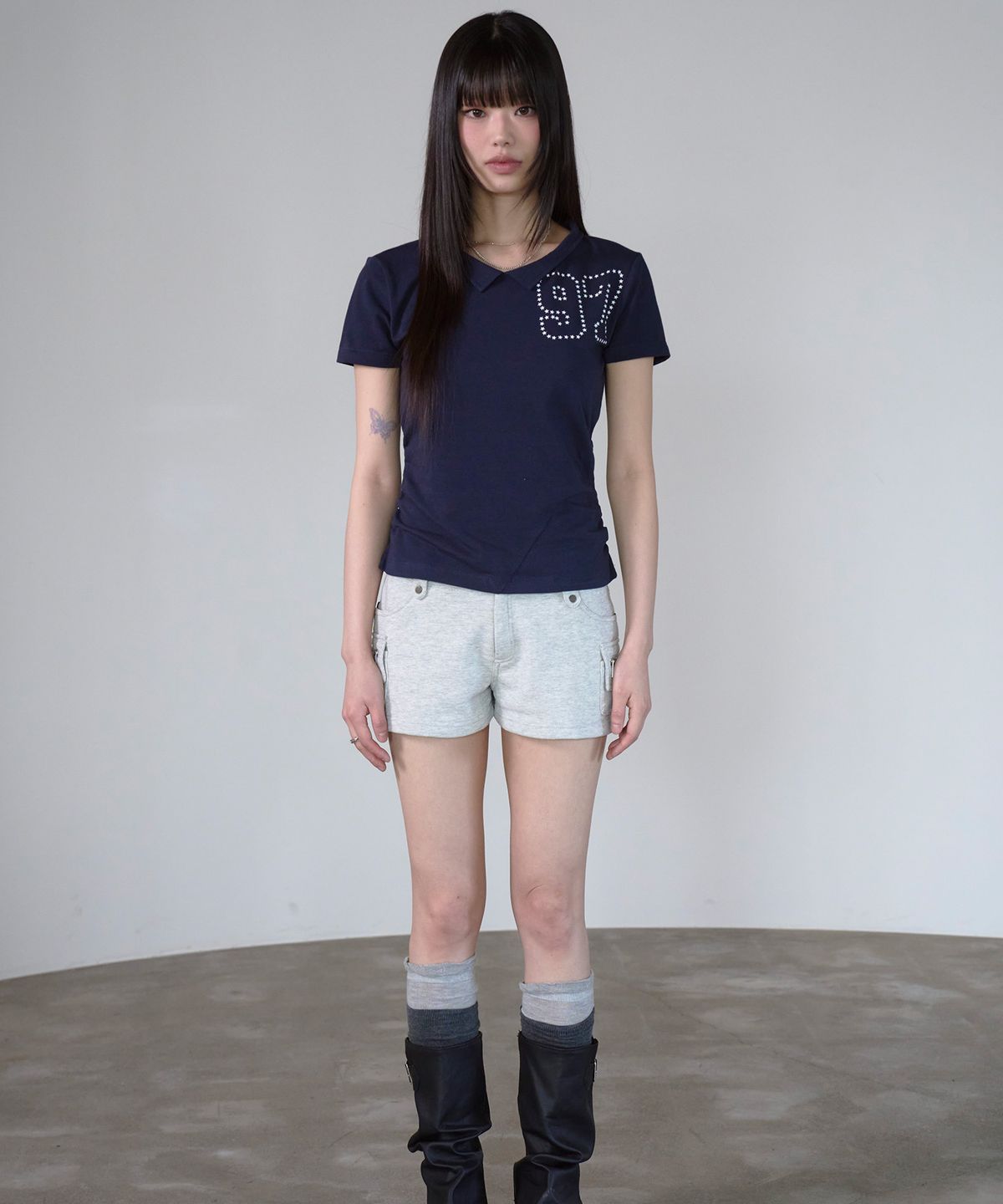 프렌다(PRENDA) 97 SHIRRING INCISION SHORT SLEEVE NAVY