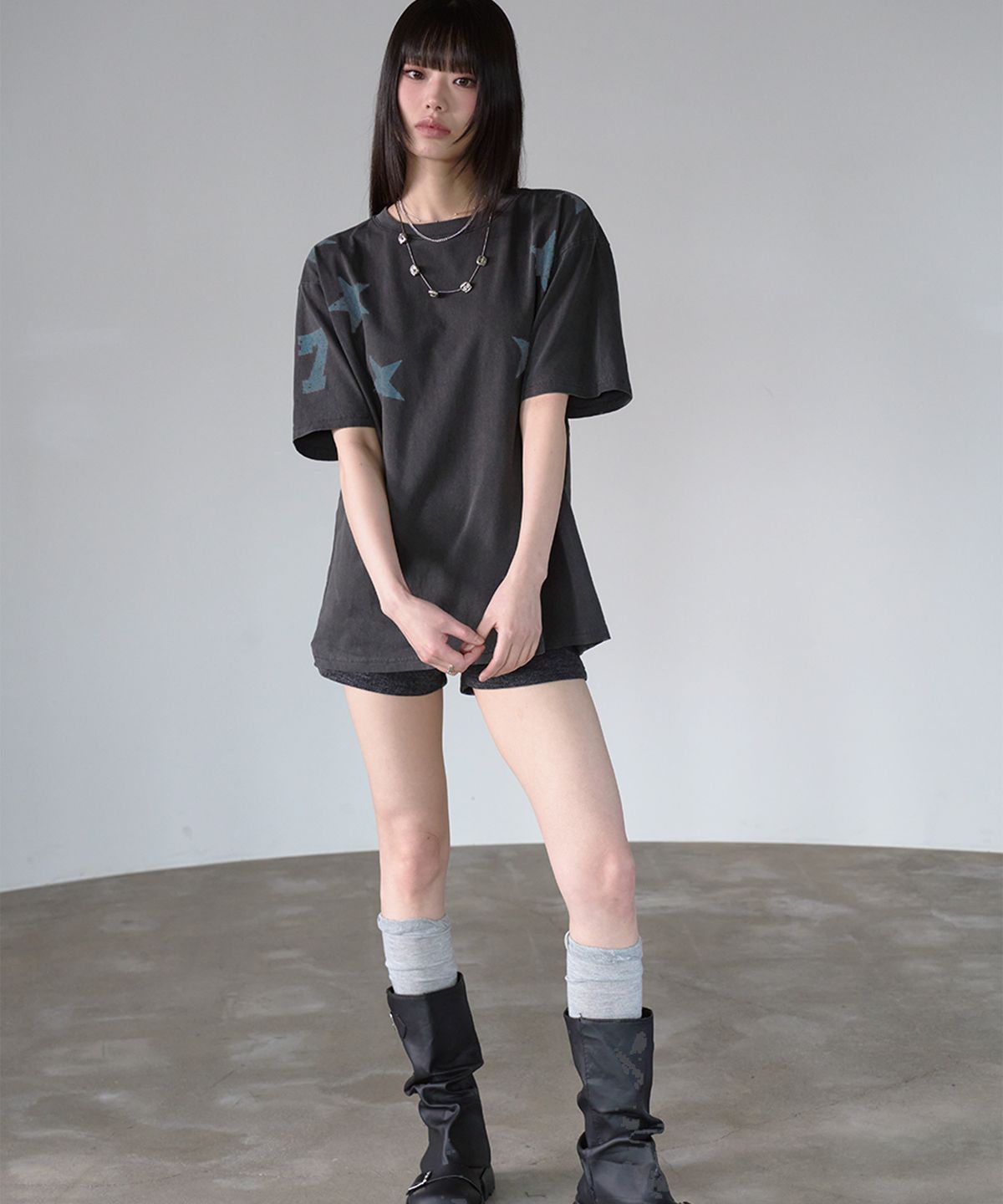 프렌다(PRENDA) THREE STAR PIGMENT SHORT SLEEVE BLACK