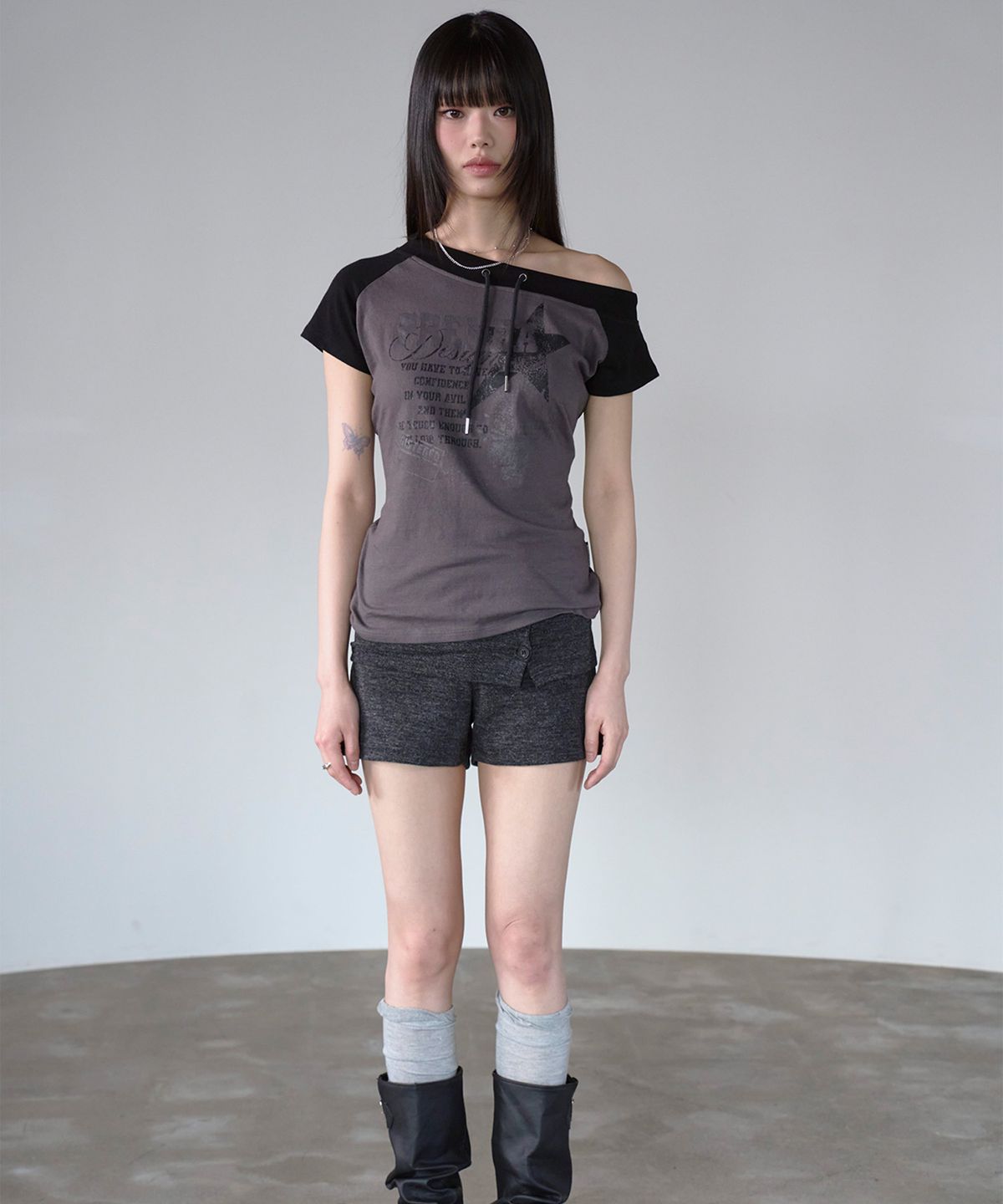 프렌다(PRENDA) STRING OFF SHOULDER SHORT SLEEVE BLACK