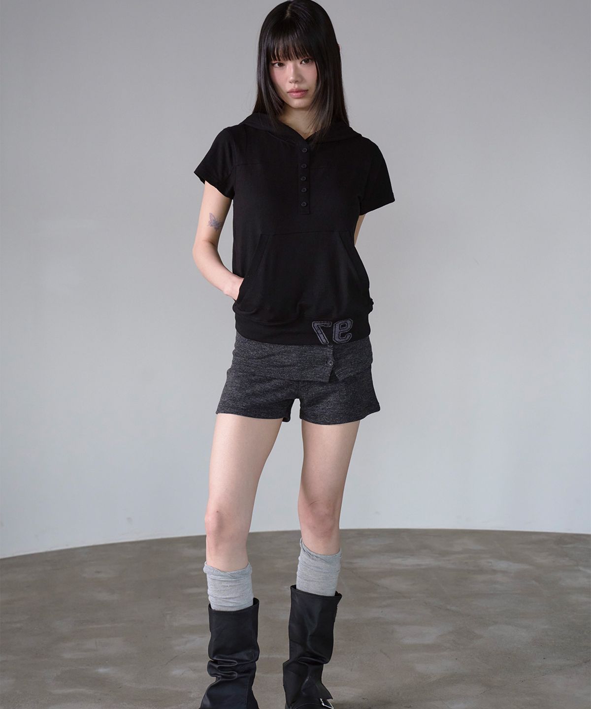 프렌다(PRENDA) BUTTON UP INCISIONAL HOODIE BLACK