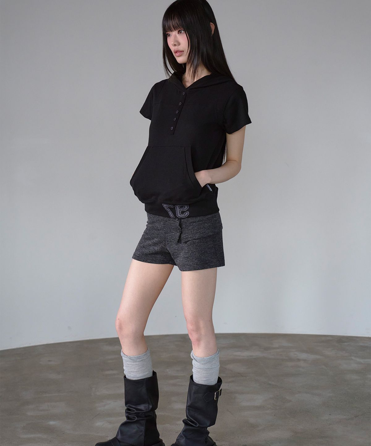 프렌다(PRENDA) BUTTON UP INCISIONAL HOODIE BLACK