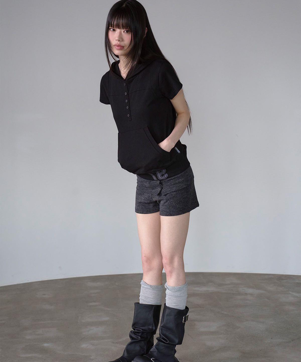 프렌다(PRENDA) BUTTON UP INCISIONAL HOODIE BLACK