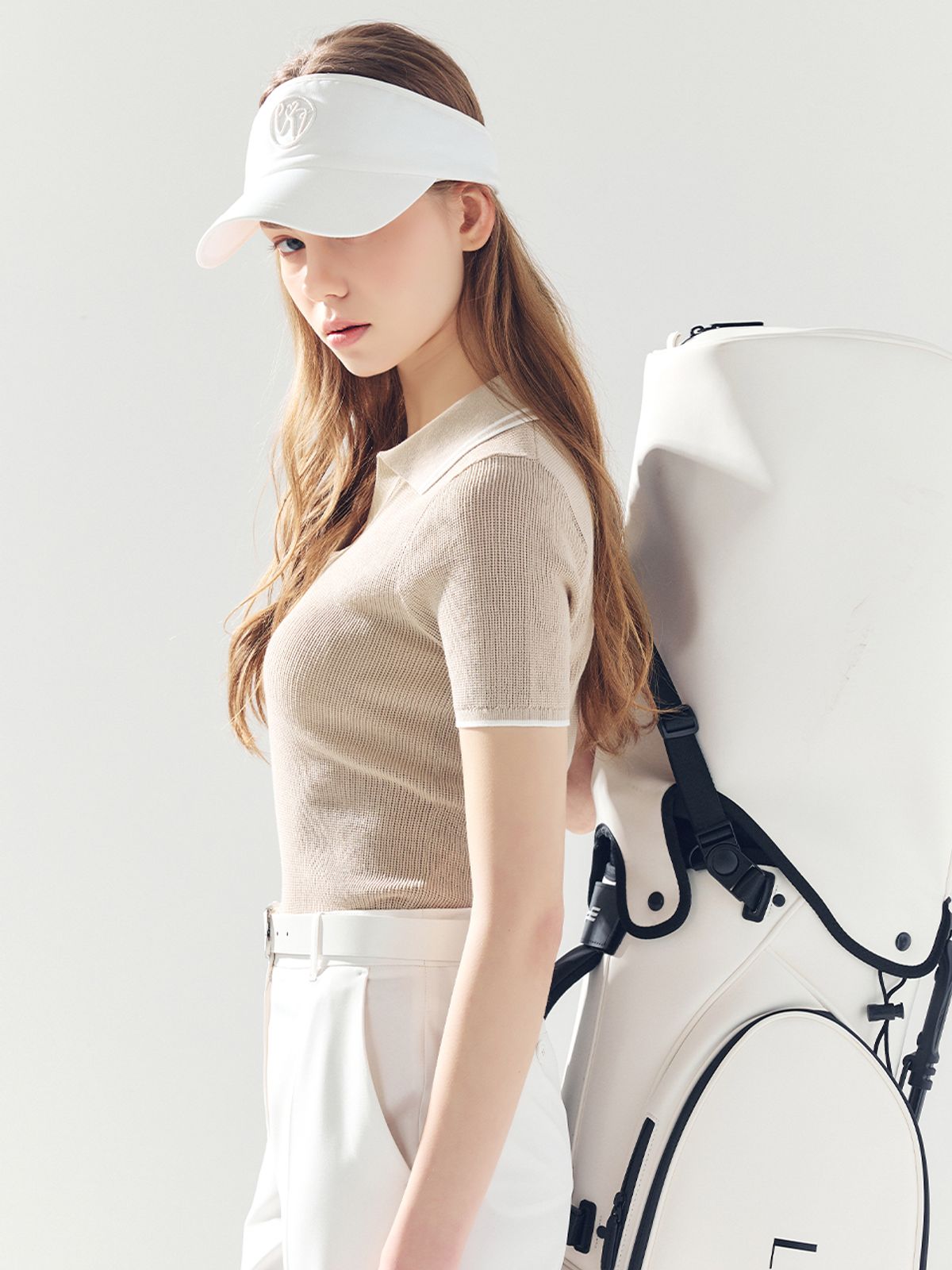 로드로아르(LORDLOAR) 스카시 배색 카라 니트 BEIGE