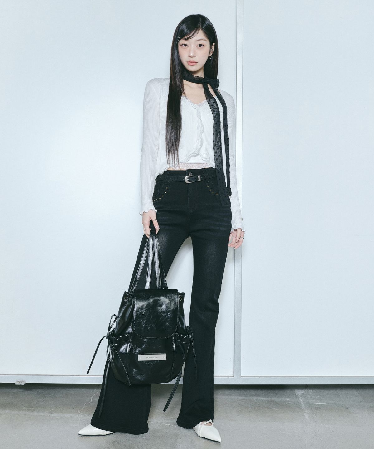닉앤니콜(NICK&NICOLE) STUD BOOTSCUT DENIM PANTS_BLACK