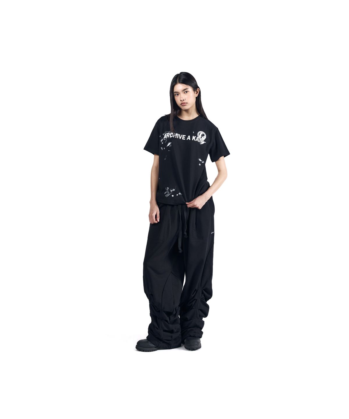 아캄(AAKAM) A Kam Painted Half Top (Black)