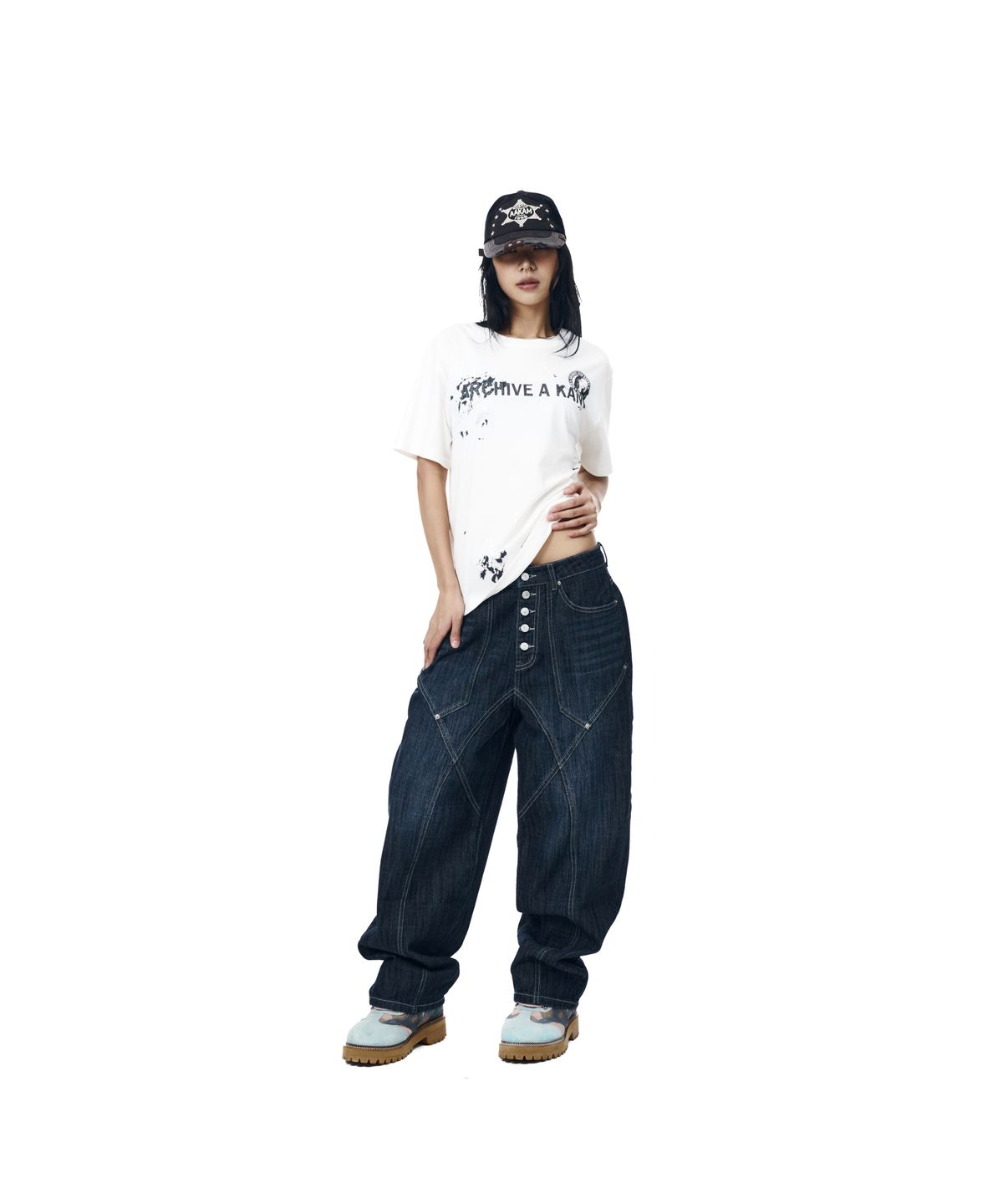 아캄(AAKAM) A Kam Painted Half Top (White)