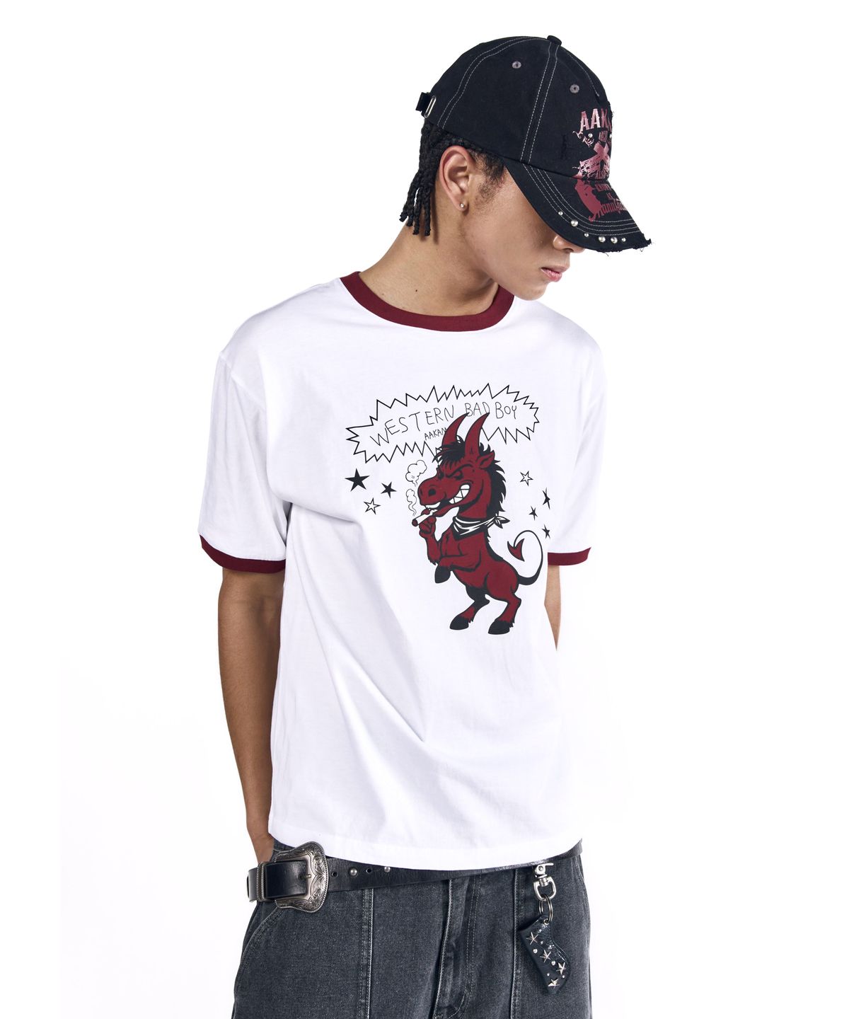 아캄(AAKAM) Bad Horse Ringer Top (White)