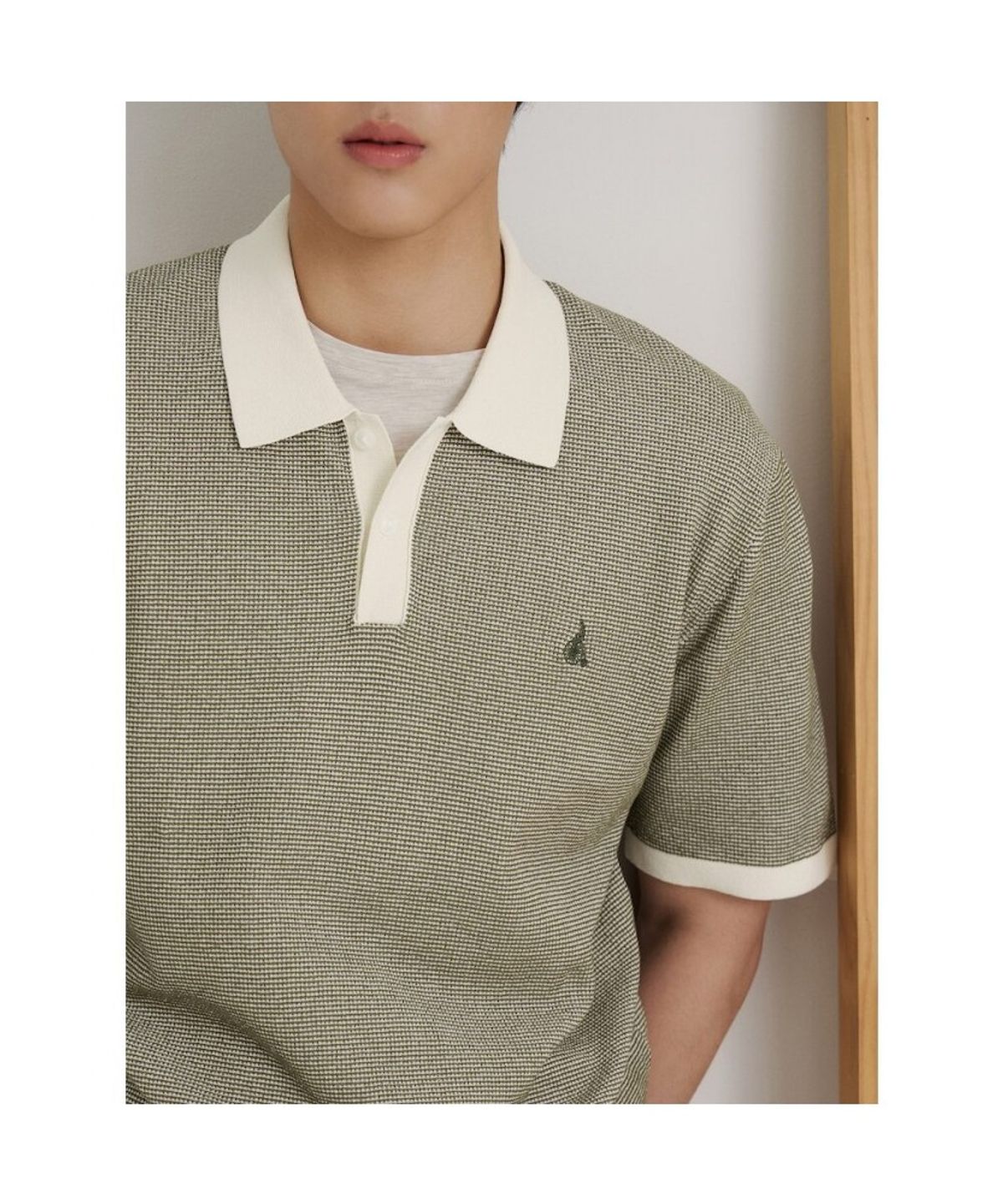 빈폴 멘(BEANPOLE MEN) 투톤 텍스쳐 칼라넥 니트  카키