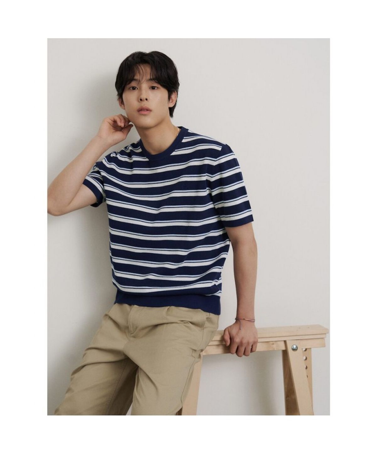 빈폴 멘(BEANPOLE MEN) 스트라이프 라운드 니트  네이비