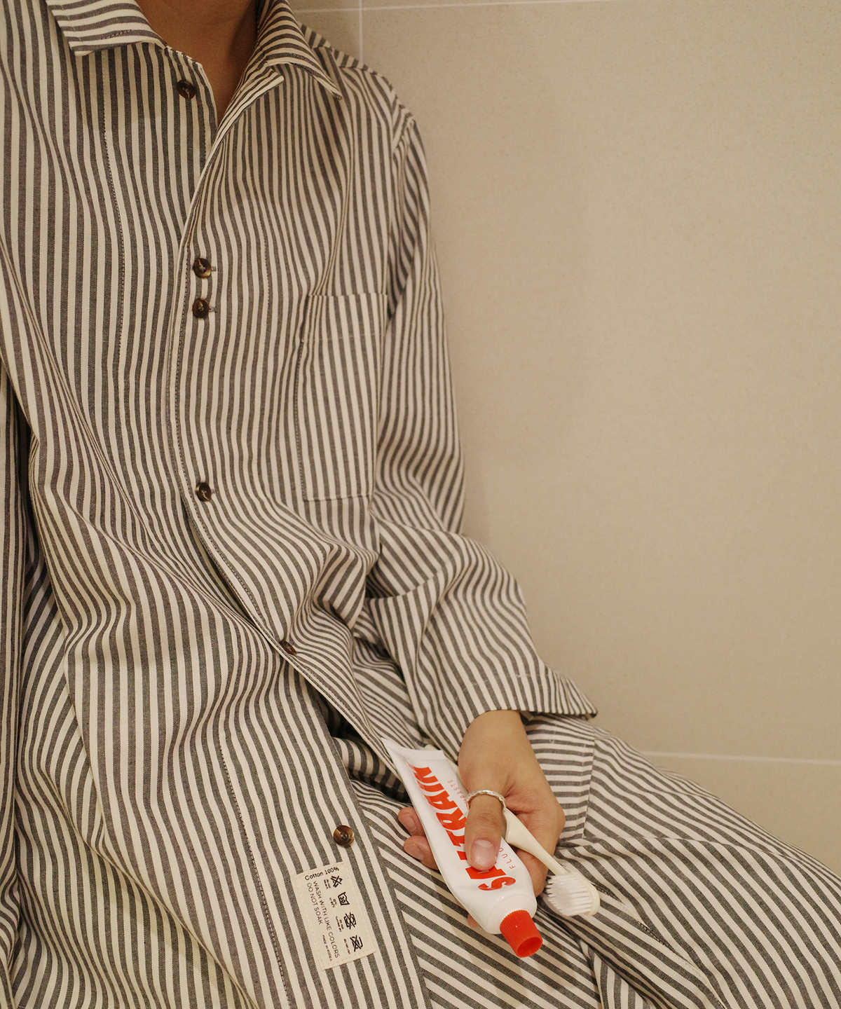 웨이베러시스(WAYBETTERSIS) Standard Pajamas (Black)