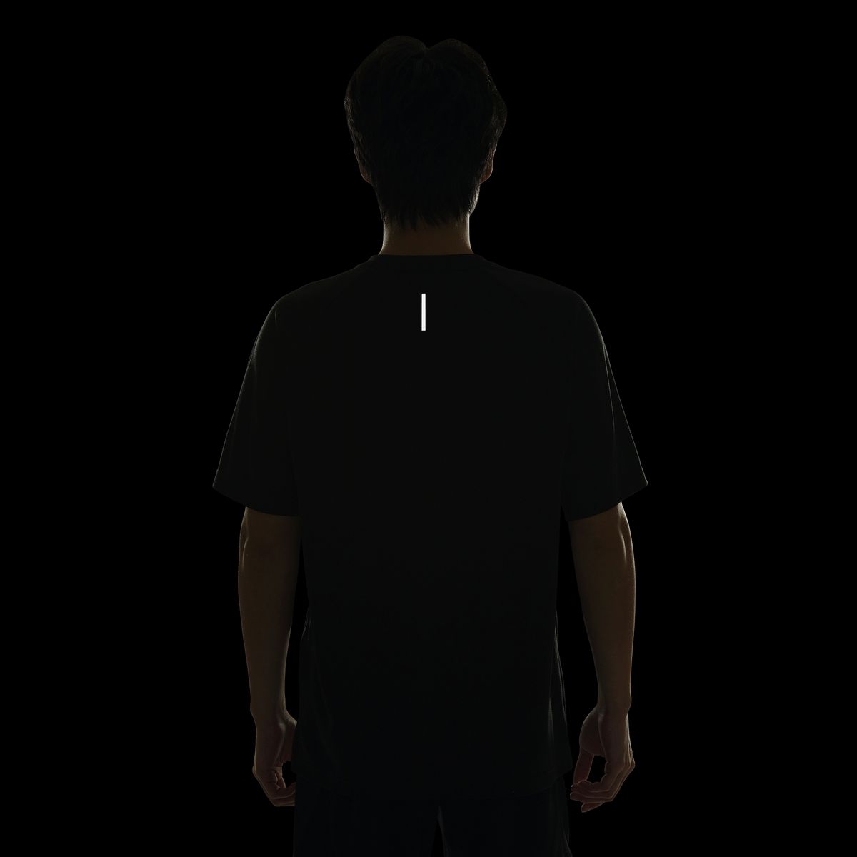아디다스(ADIDAS) 테크 에센셜 쿨 터치 레귤러 핏 쇼트 슬리브 티셔츠 KF6505
