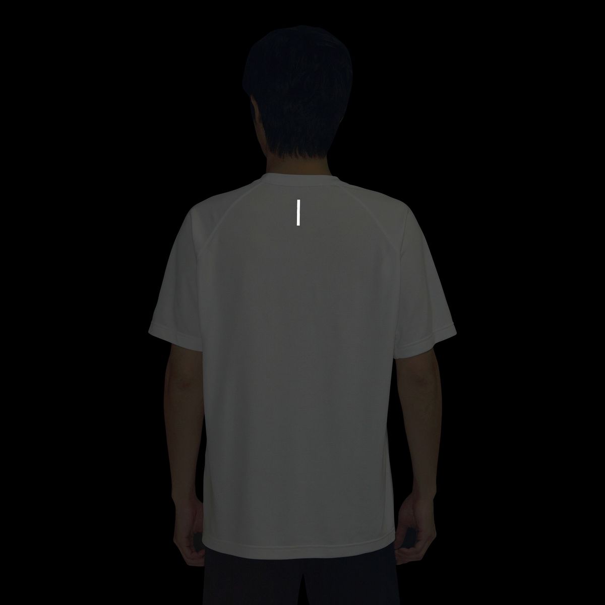 아디다스(ADIDAS) 테크 에센셜 쿨 터치 레귤러 핏 쇼트 슬리브 티셔츠 KF9123