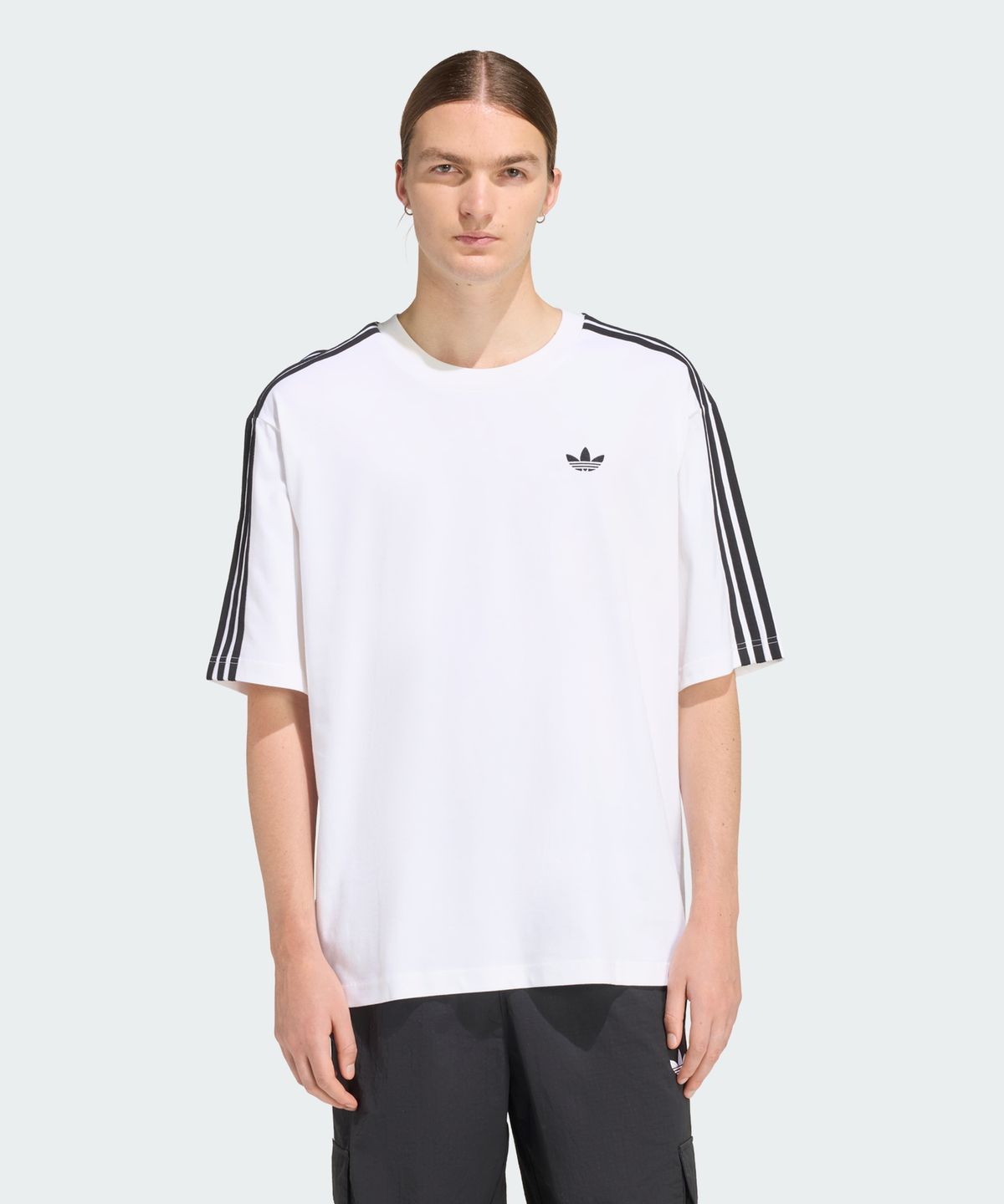 아디다스(ADIDAS) 아디컬러 3-스트라이프 오버사이즈 티 KD4096