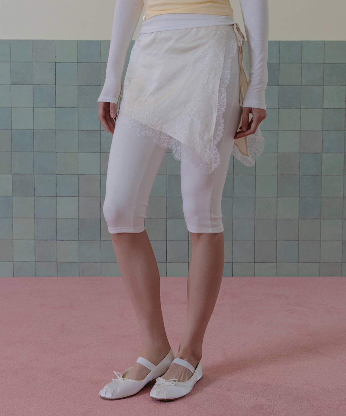 피프트 에일리어스(FIFTHALIAS) Satin lace waist wrap Cream