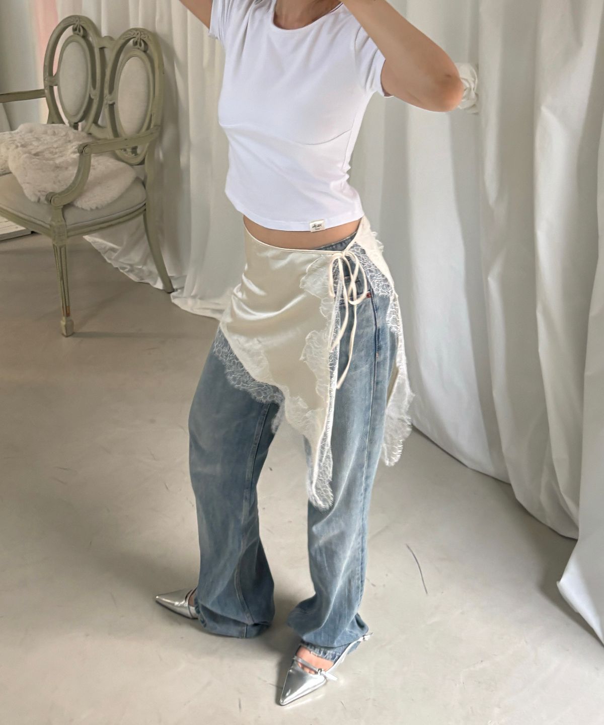 피프트 에일리어스(FIFTHALIAS) Satin lace waist wrap Cream