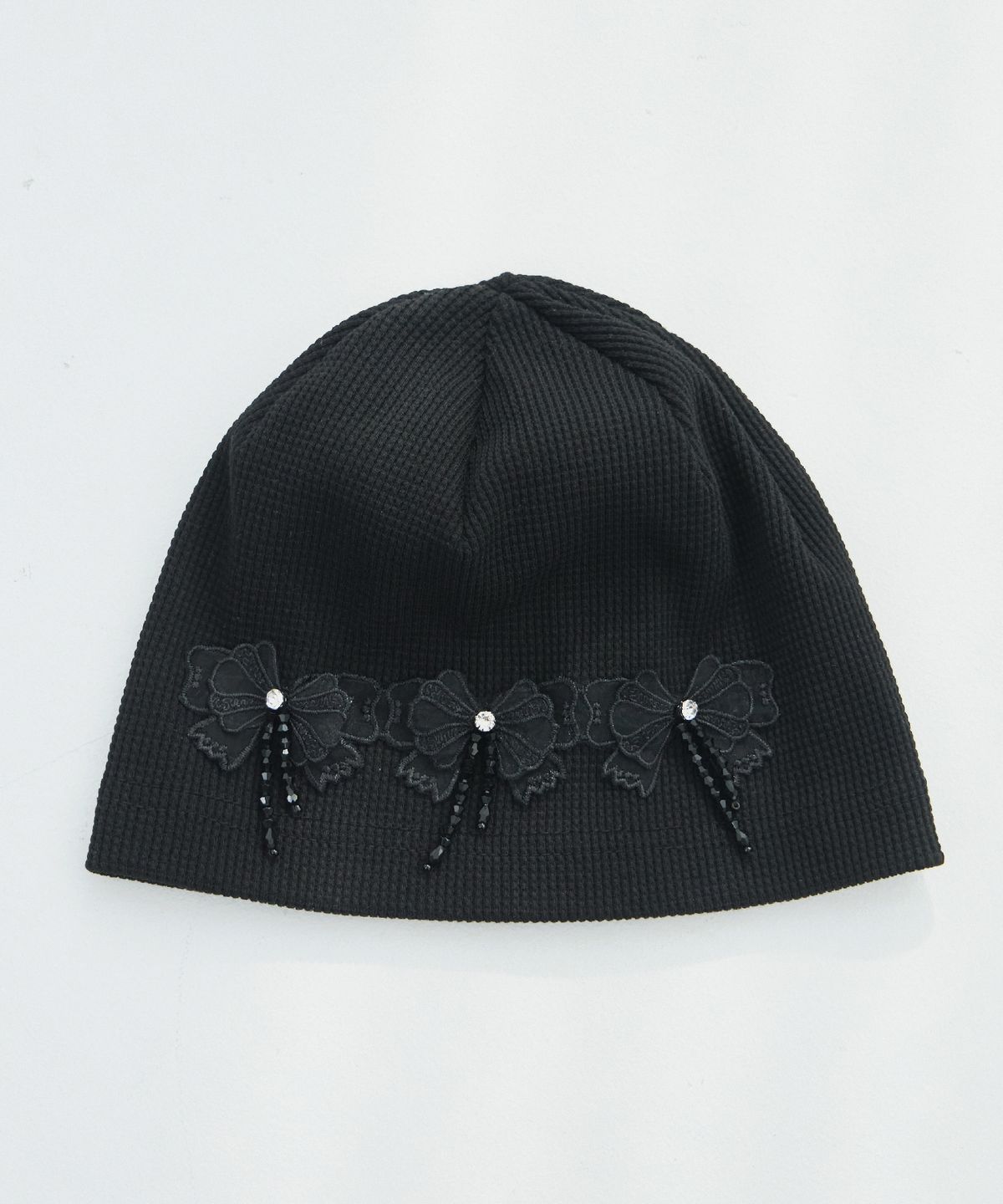무아르모아(MOIREMOA) Ribbon Patch Waffle Beanie-Black