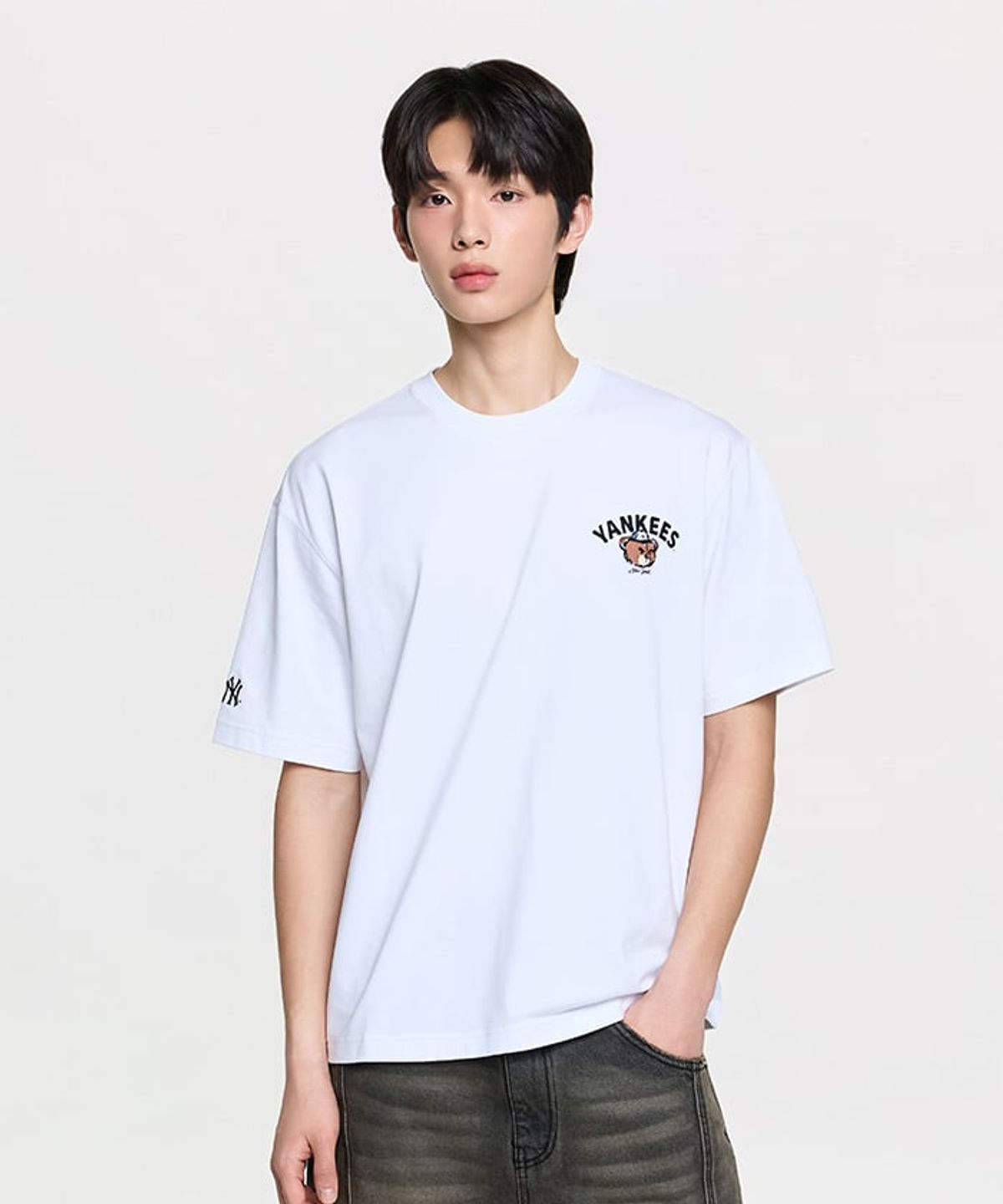 엠엘비(MLB) 메가베어 등판그래픽 오버핏 반팔 티셔츠 NY (White)