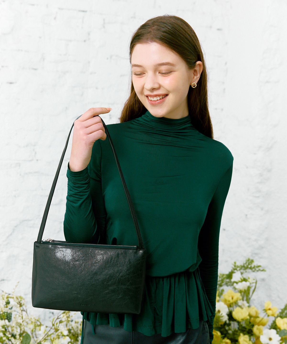 끌라베(CLAVE) 아이비 그린 숄더백 (IVY Green Shoulder Bag)