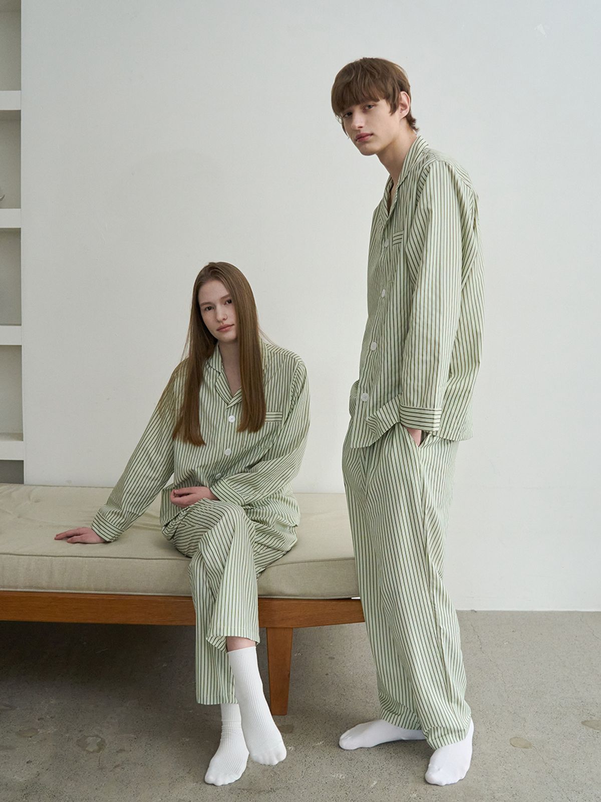 칠아웃플리즈(CHILLOUTPLEASE) (우먼) 레이트 디너 그린 파자마 세트