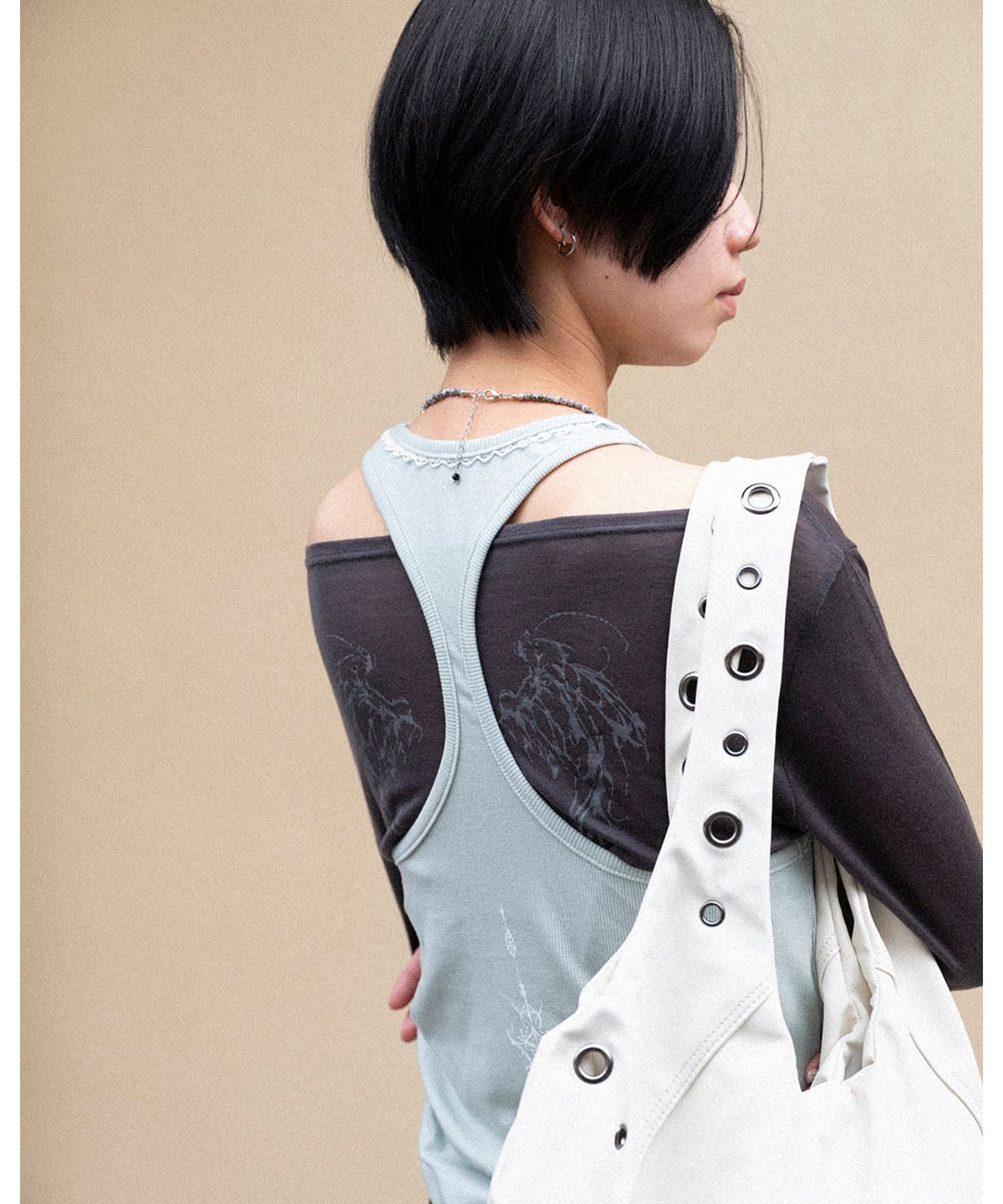 데프가먼츠(DEFGARMENTS) TATTOO SYMBOL SLEEVELESS [2COLOR]