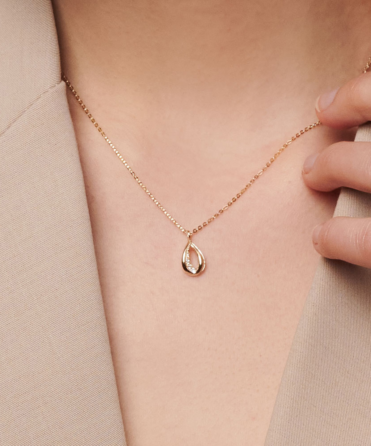 러비앤비(LOVEENB) [14K gold] 모던 물방울 목걸이